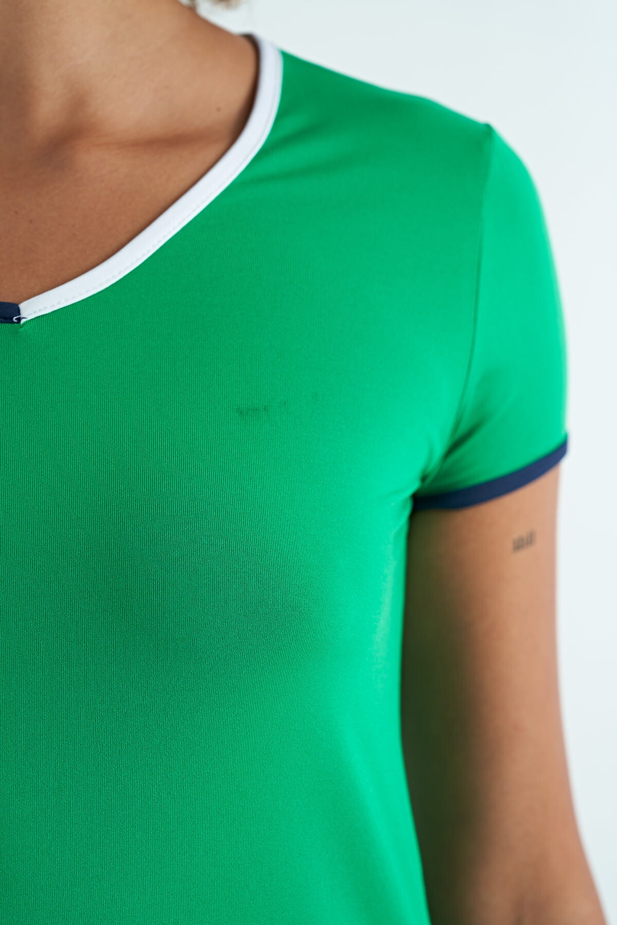 Green V Neck Standard Fit Short Sleeve Women's Sport T-Shirt - 97268