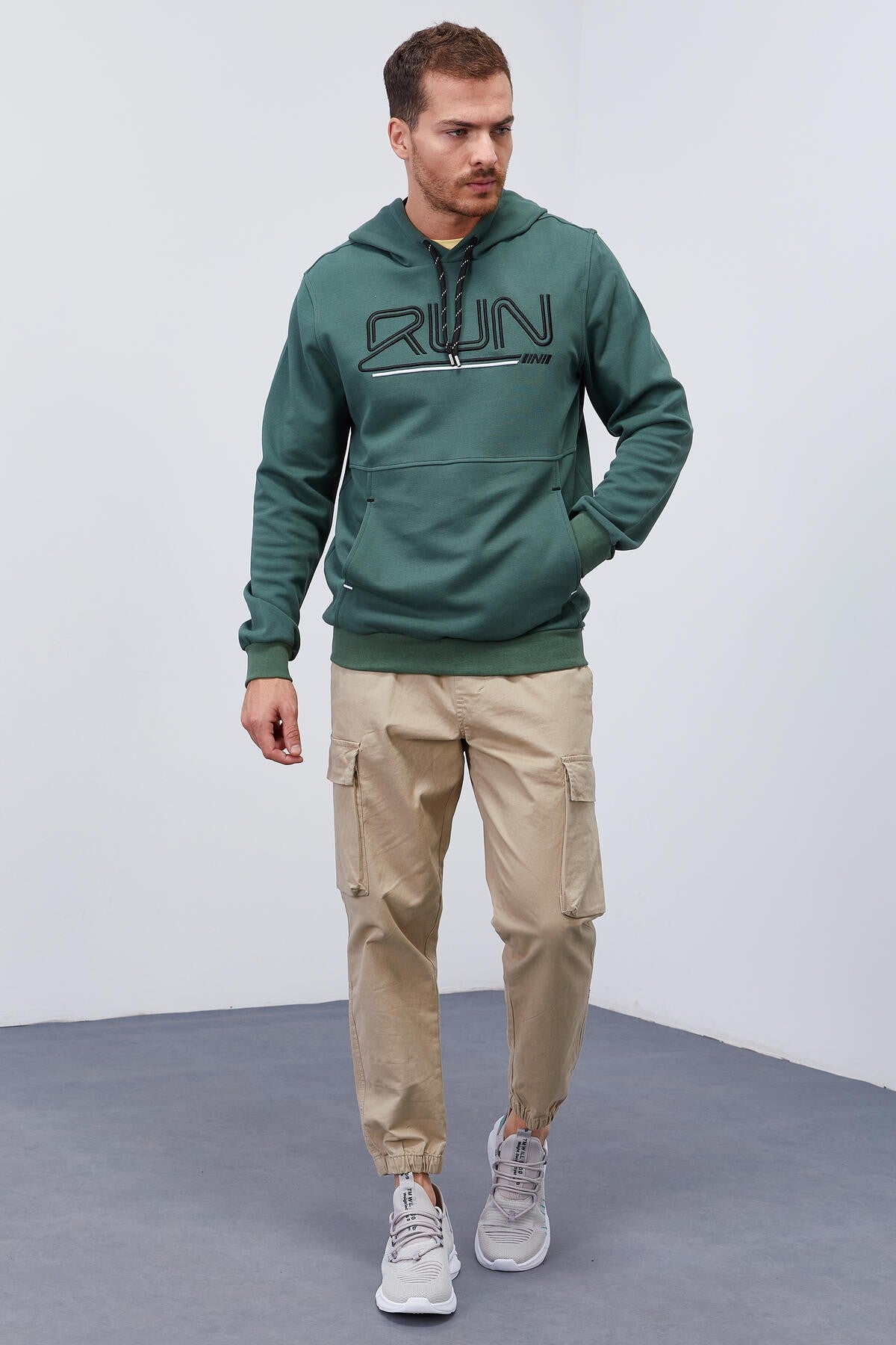 Green Embroidered Letter Standard Mold Hooded Men's Sweatshirt - 87887