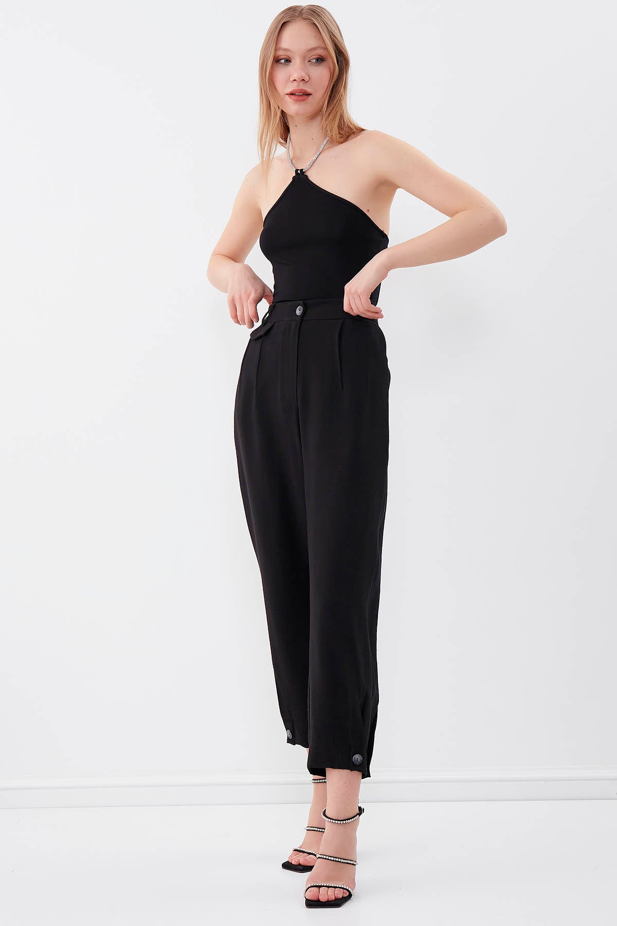 HIGH-WAIST TROUSERS