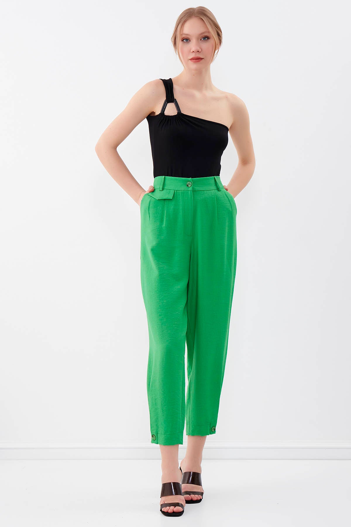 HIGH-WAIST TROUSERS