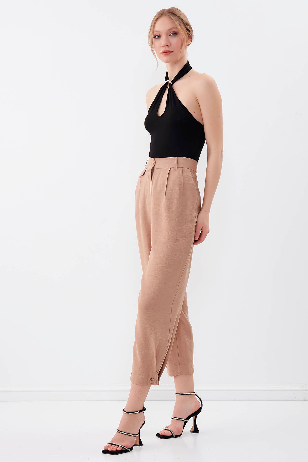 HIGH-WAIST TROUSERS