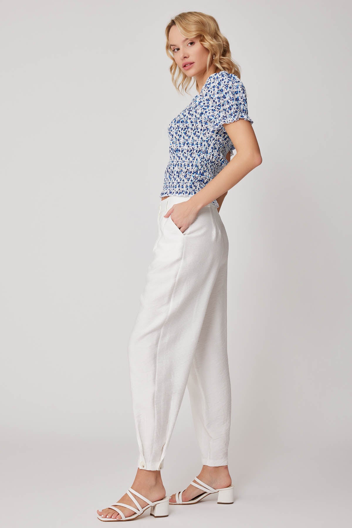HIGH-WAIST TROUSERS