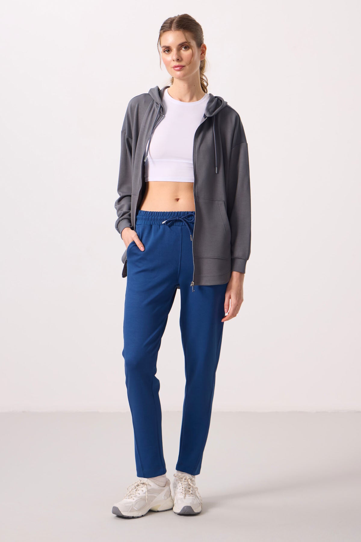 Parliament Soft Textured Hidden Zipper Slim Leg Women's Trousers - 94668