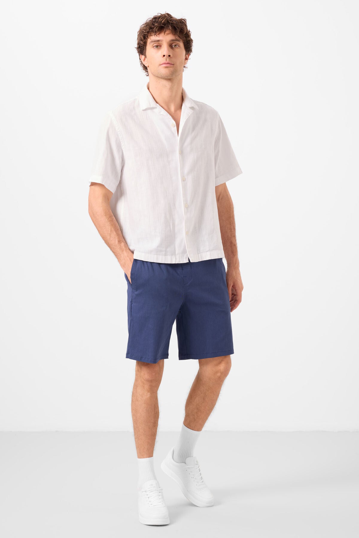 Standard Fit Weaving Lightweight Flexible Chino Men's Shorts - 81292