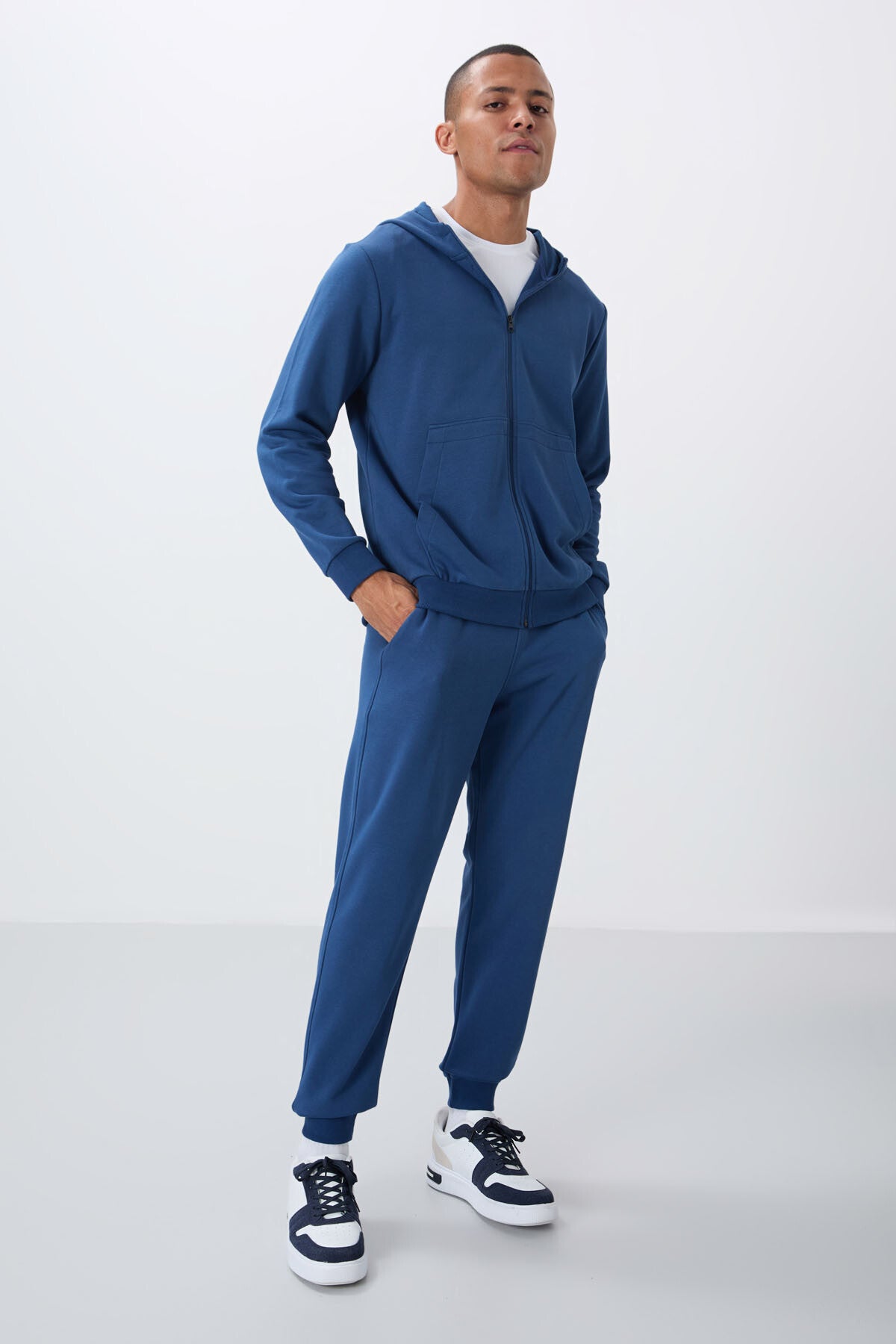 Parliament Compact Cotton Thick Smooth Textured Hooded Comfort Fit Men's Tracksuit Set - 85262
