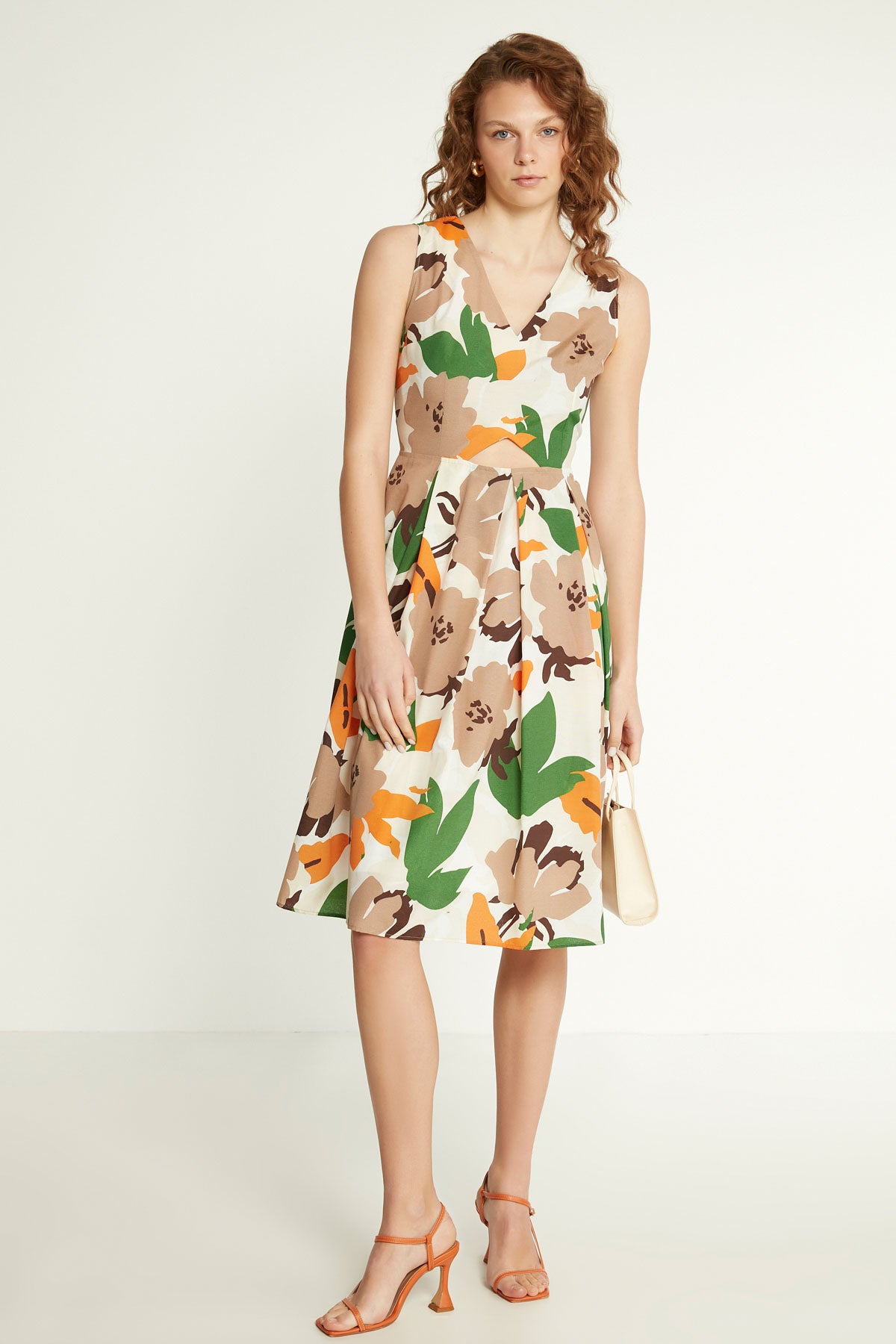 OPEN-STACKED V COLLAR DRESS