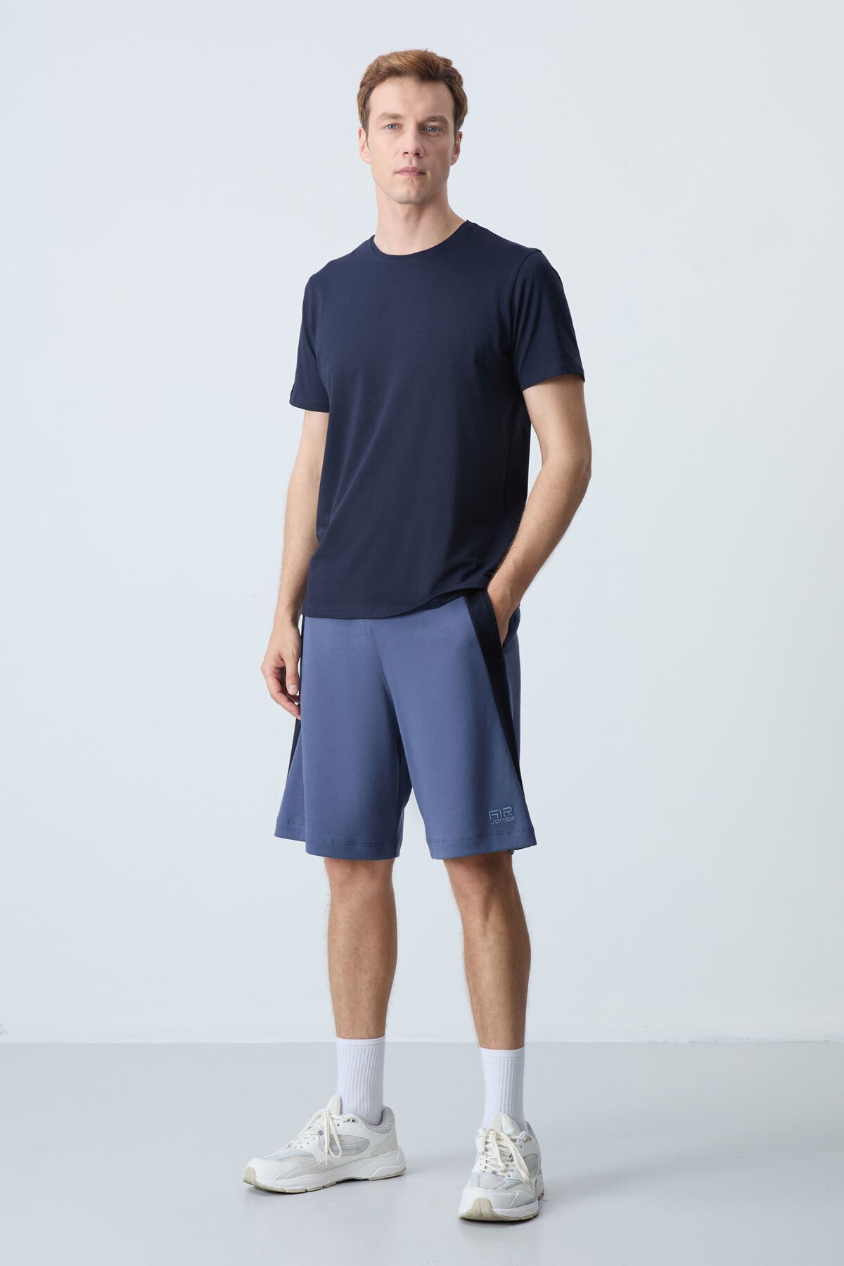 Cotton-blend Thick Soft Textured Standard Fit Basic Men's Shorts - 81280