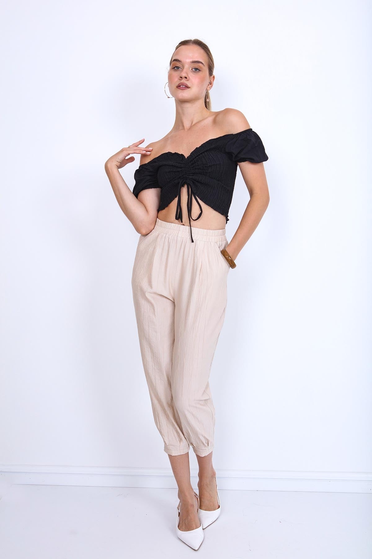 CROP TROUSERS