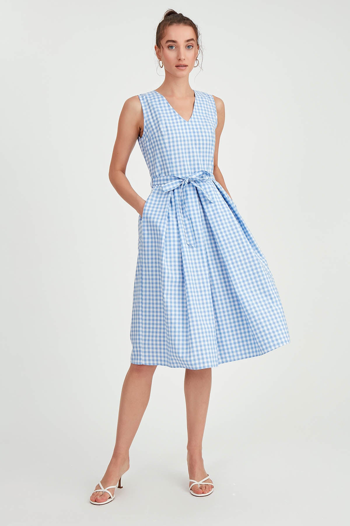CHECKERED PATTERN BELT DRESS