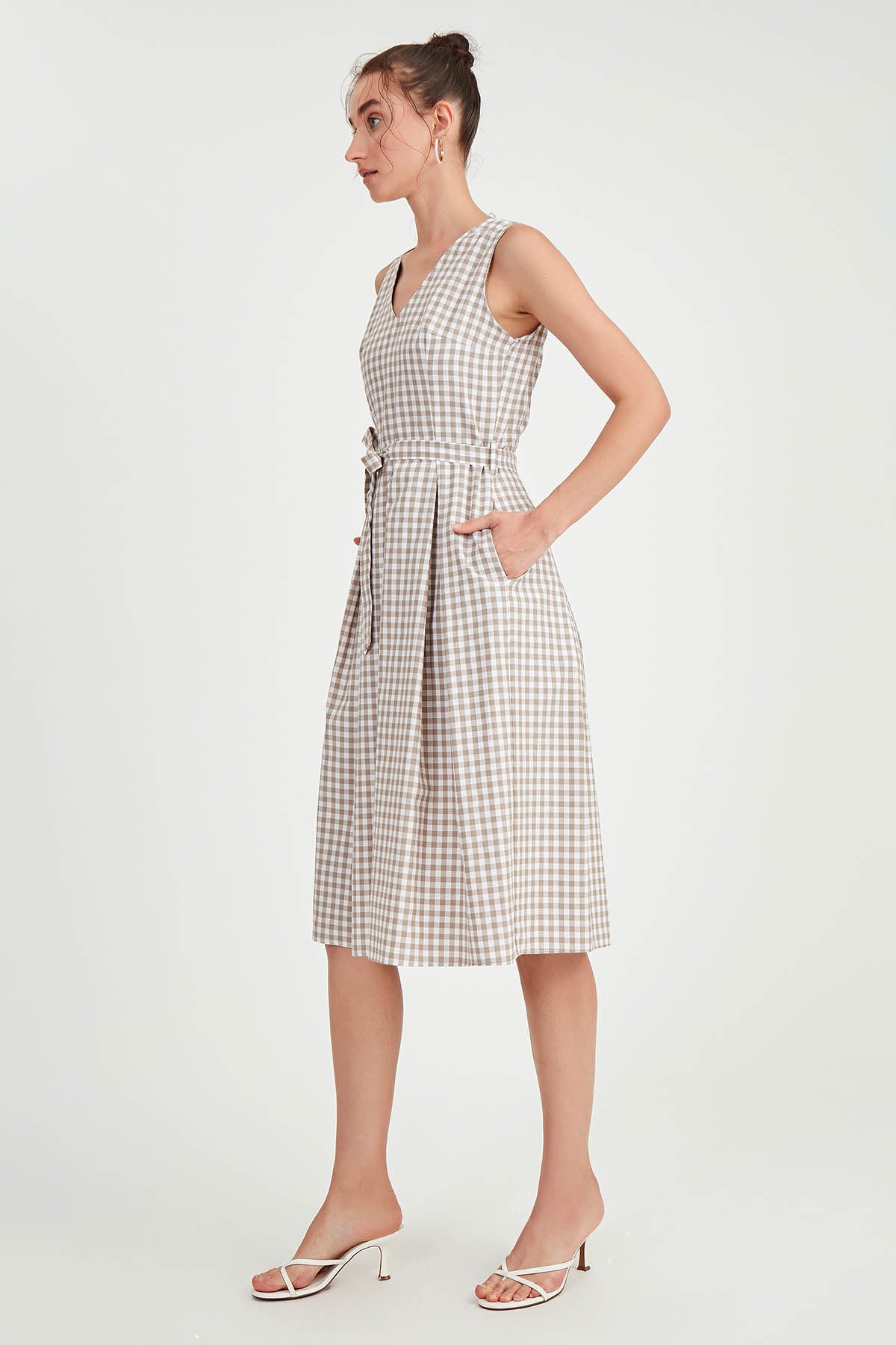 CHECKERED PATTERN BELT DRESS