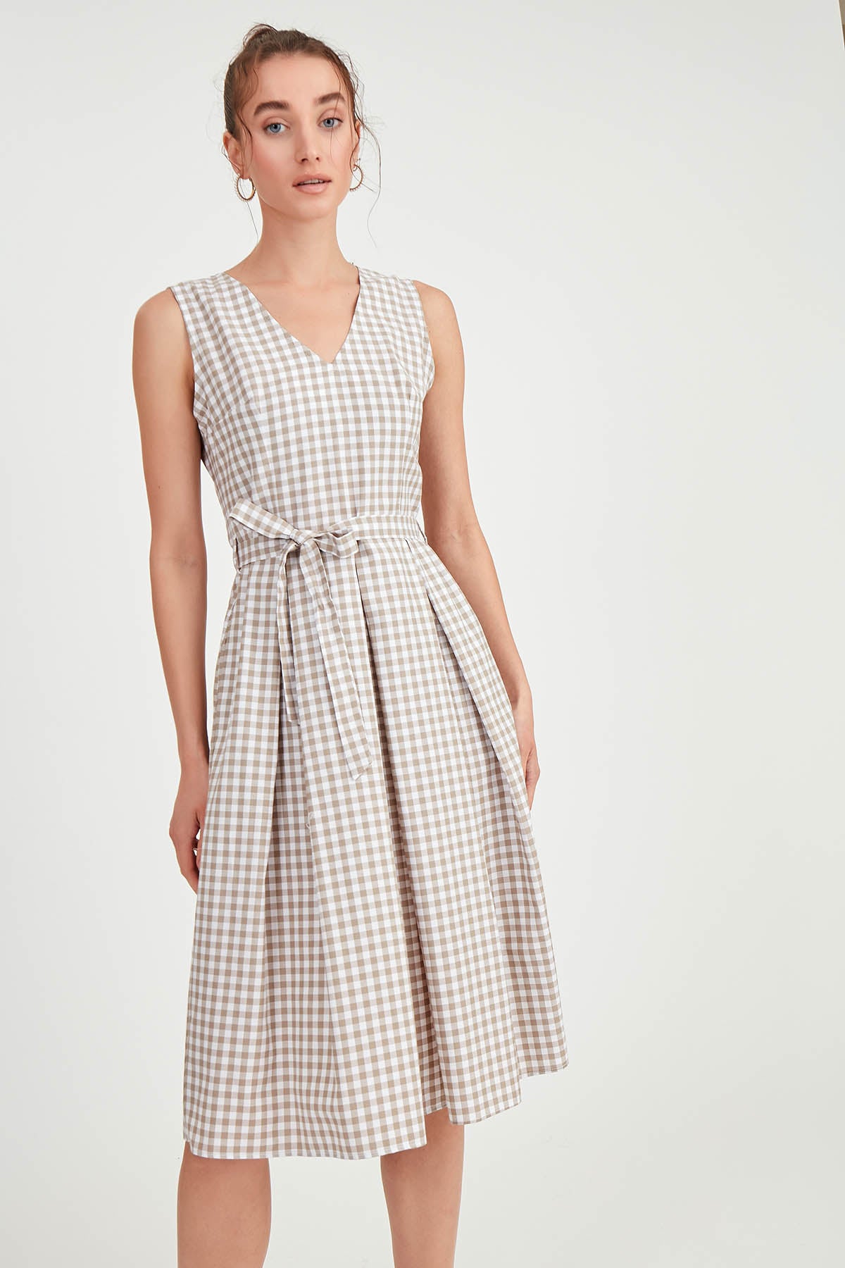CHECKERED PATTERN BELT DRESS