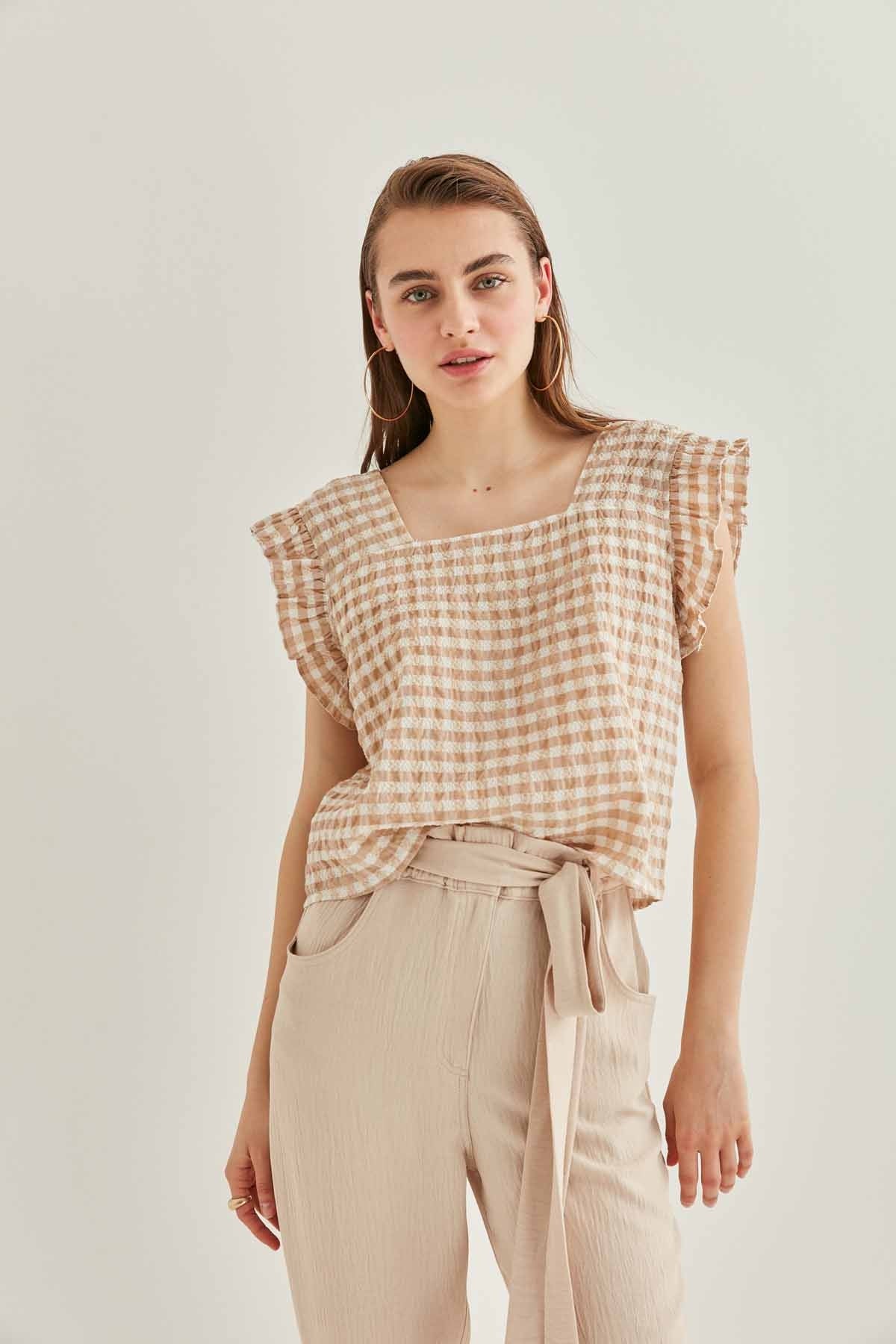 CHECKERED SQUARE COLLAR CROP BLOUSE