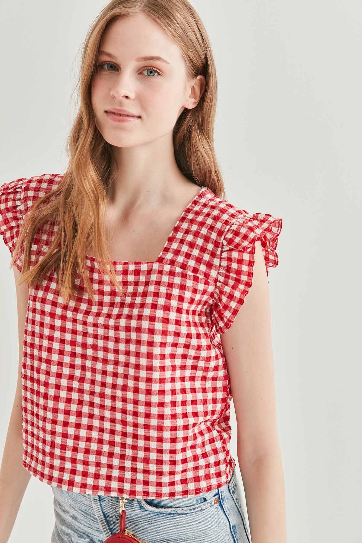 CHECKERED SQUARE COLLAR CROP BLOUSE