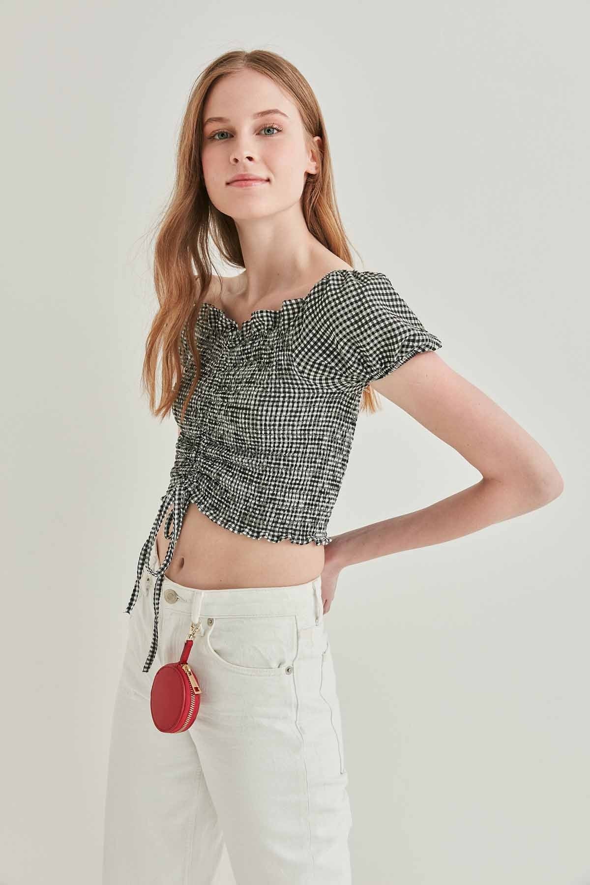 CHECKERED FRONT DRAWSTRING MINI BLOUSE