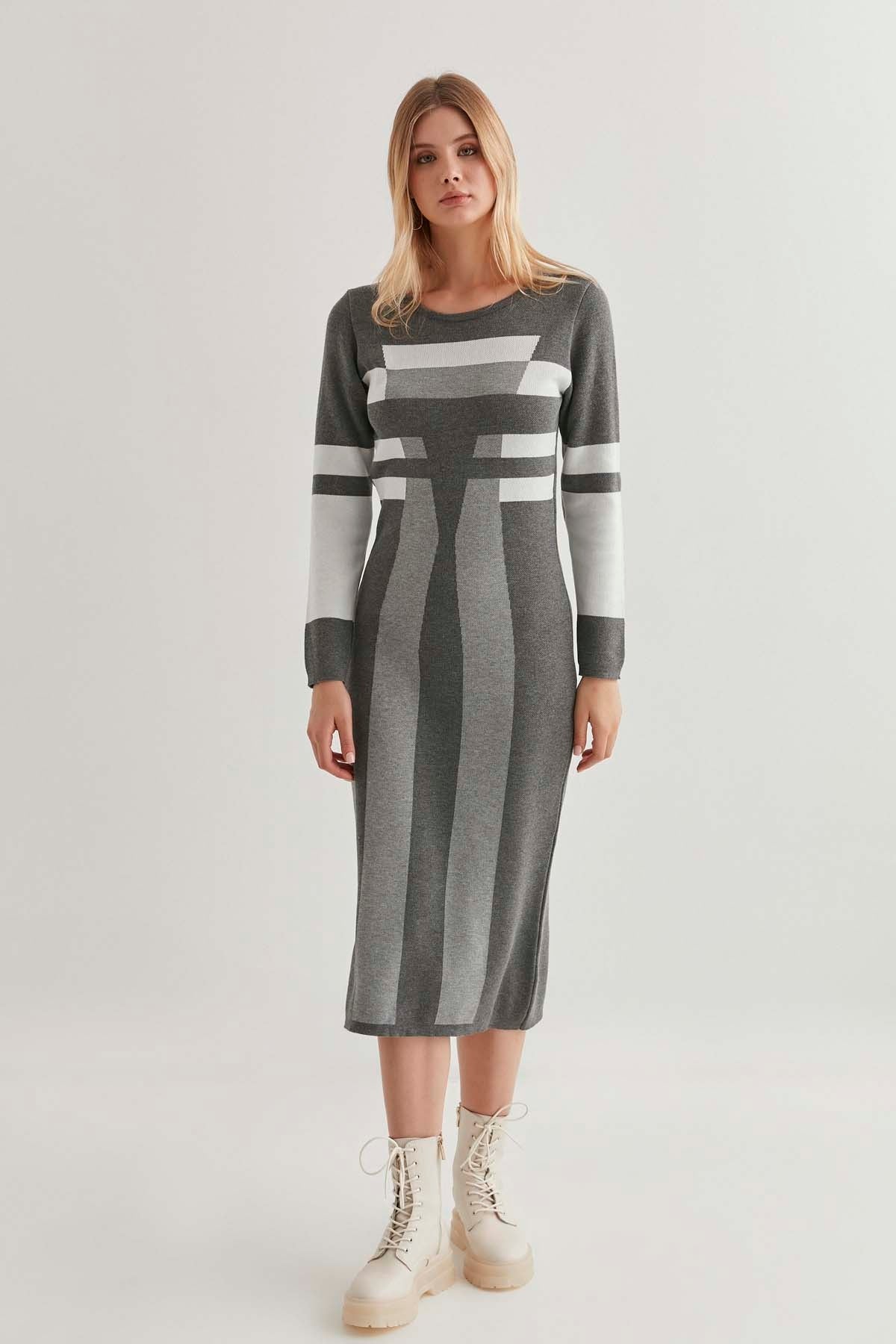 COLOR LONG KNITTED DRESS