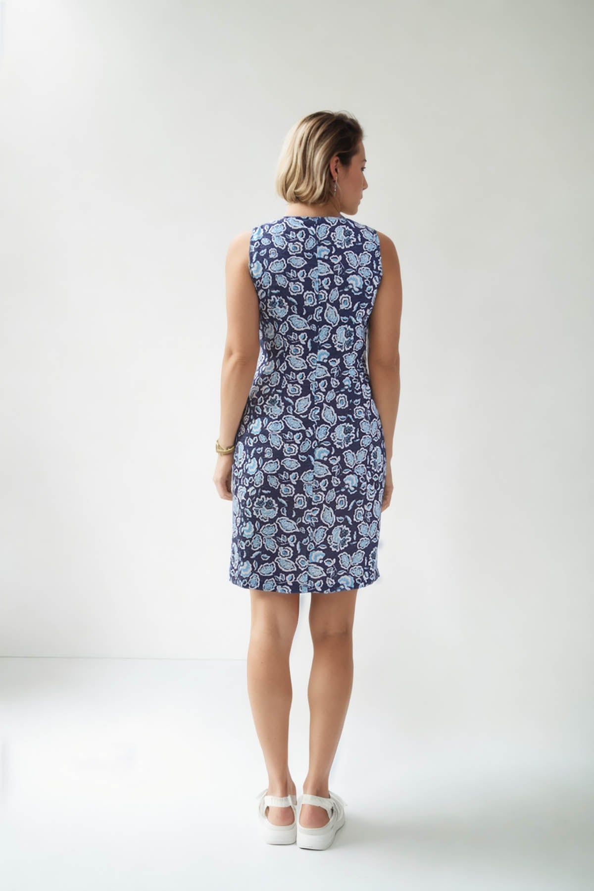 SLEEVELESS FLORAL PATTERN LINEN DRESS