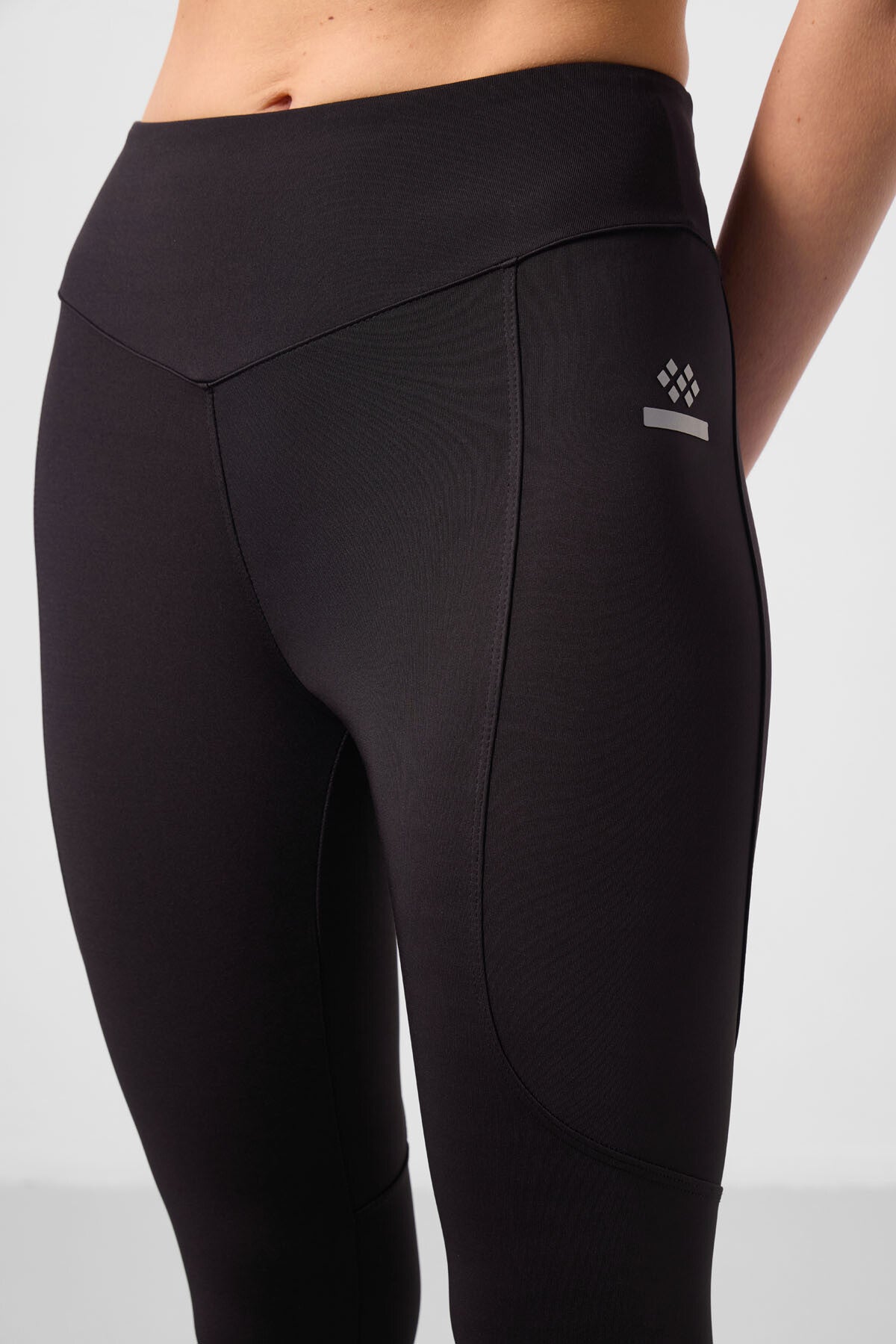 Black Polyester Standard Fit Stretch Performance Women's Tights - 94666