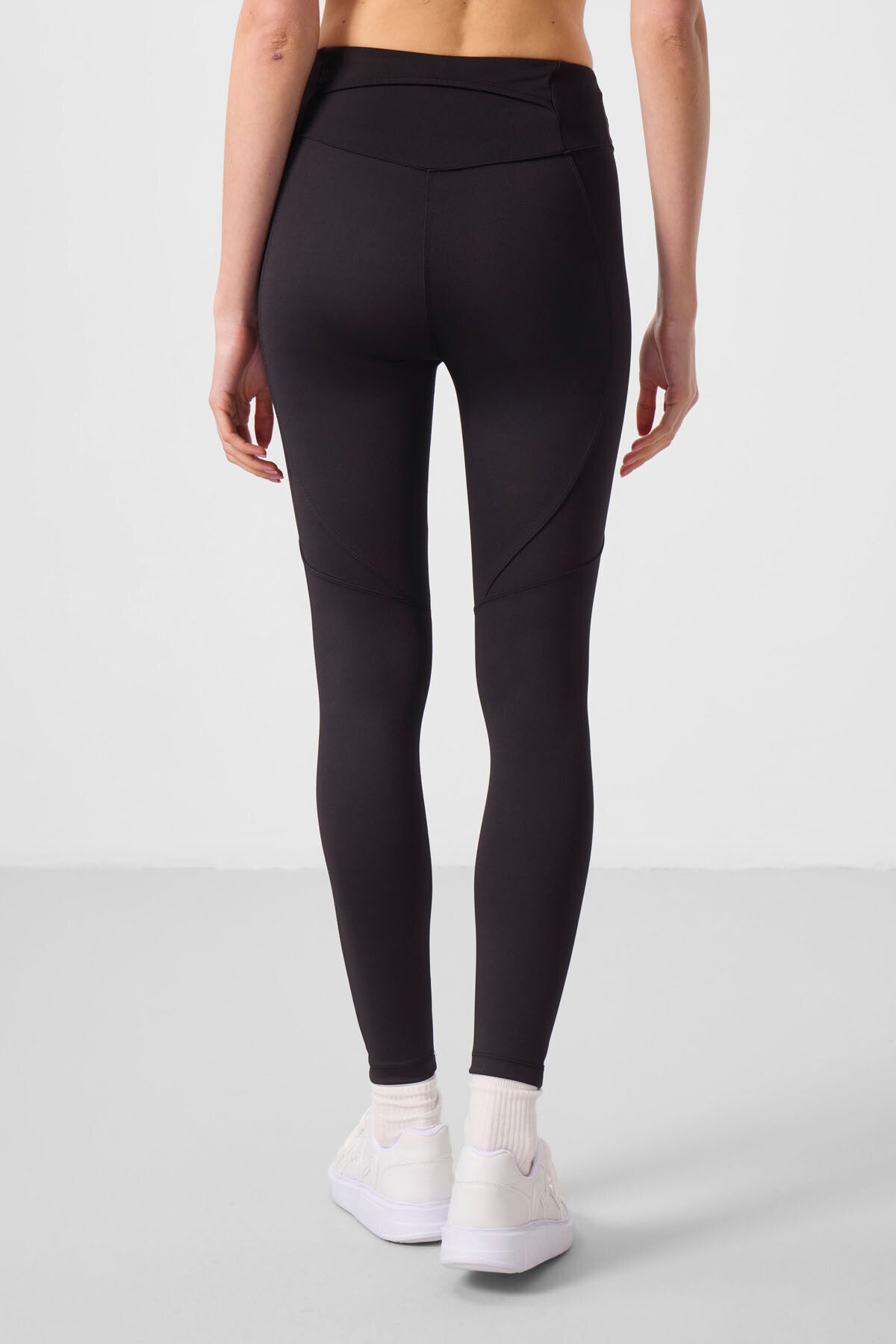 Black Polyester Standard Fit Stretch Performance Women's Tights - 94666
