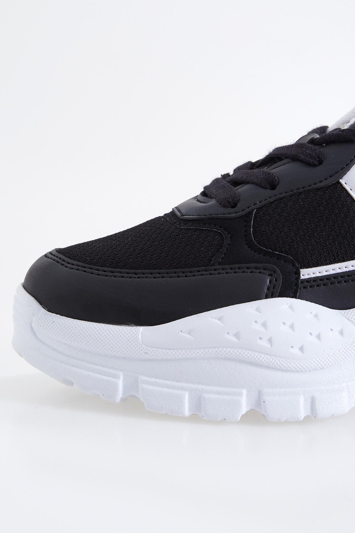Black Laced High Sole Daily Women's Sneakers - 89077