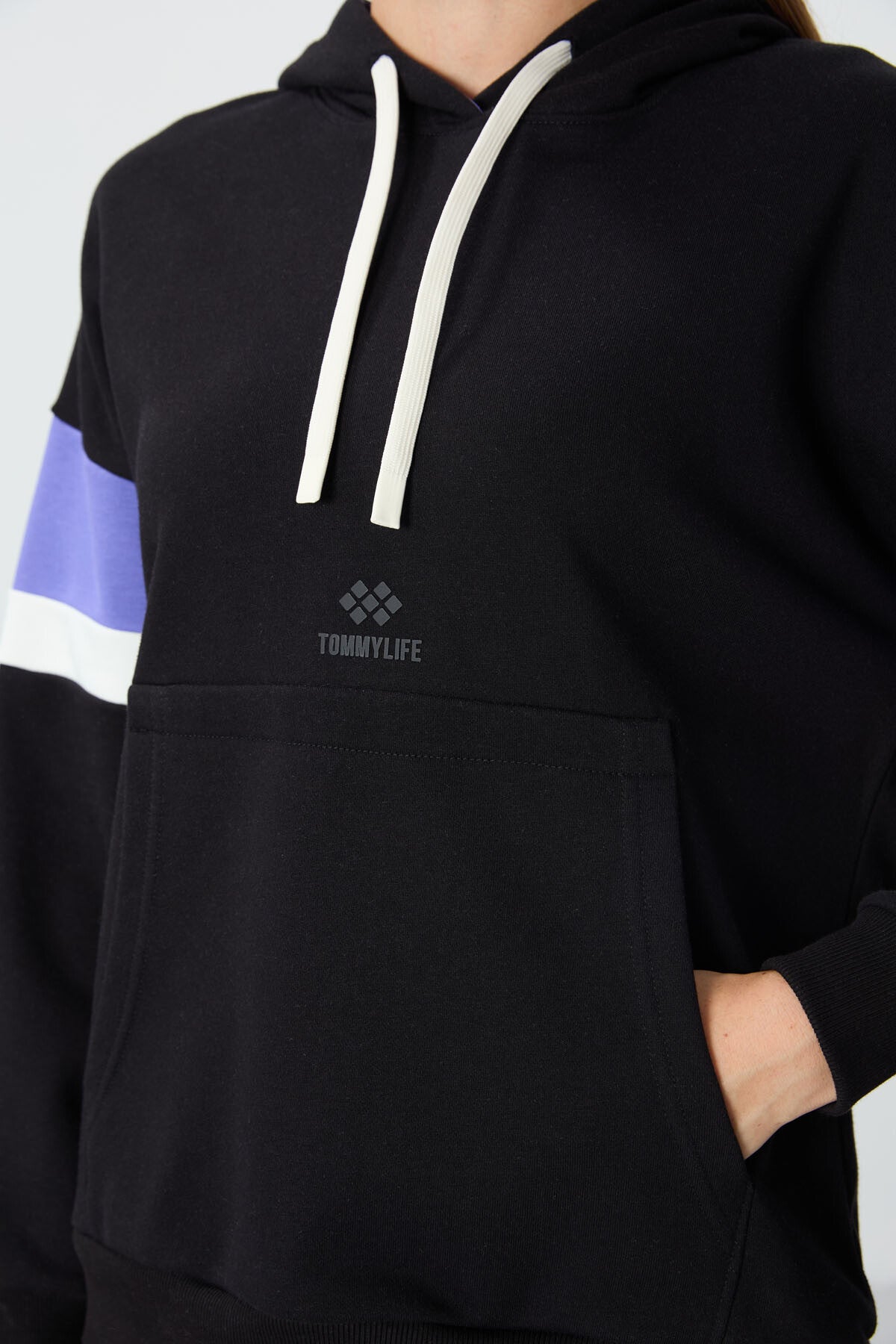 Black Compact Cotton Thick Smooth Textured Hooded Oversize Fit Women's Sweatshirt - 97290