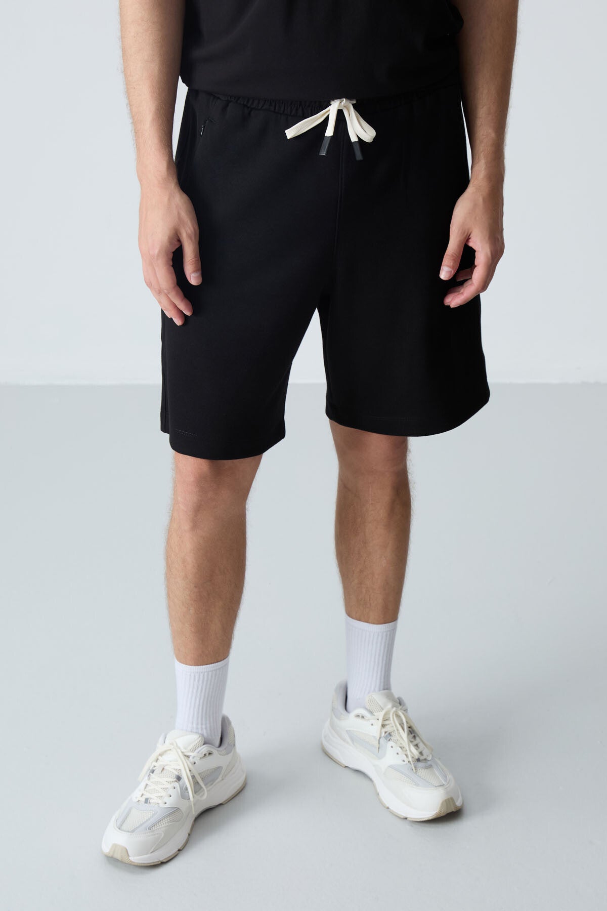Black Cotton Thick Soft Textured Standard Fit Basic Men's Shorts - 81276