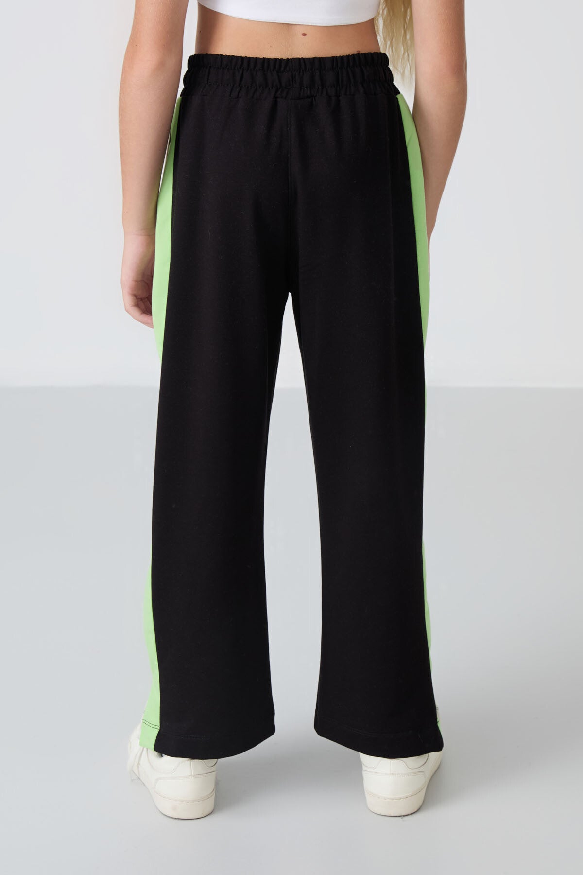 Black Slit Detailed Pocket Wide Leg Girls' Tracksuit Bottom - 75141