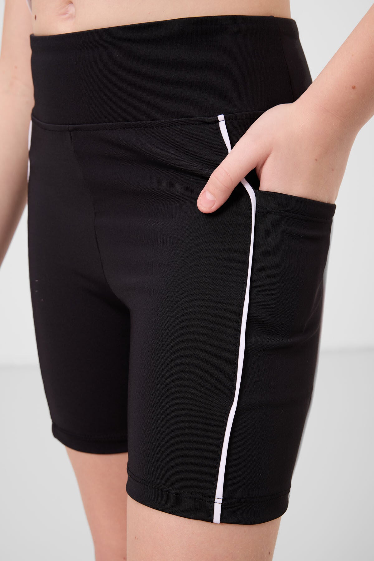 Black Flexible Standard Fit Basic Performance Tights- 75189