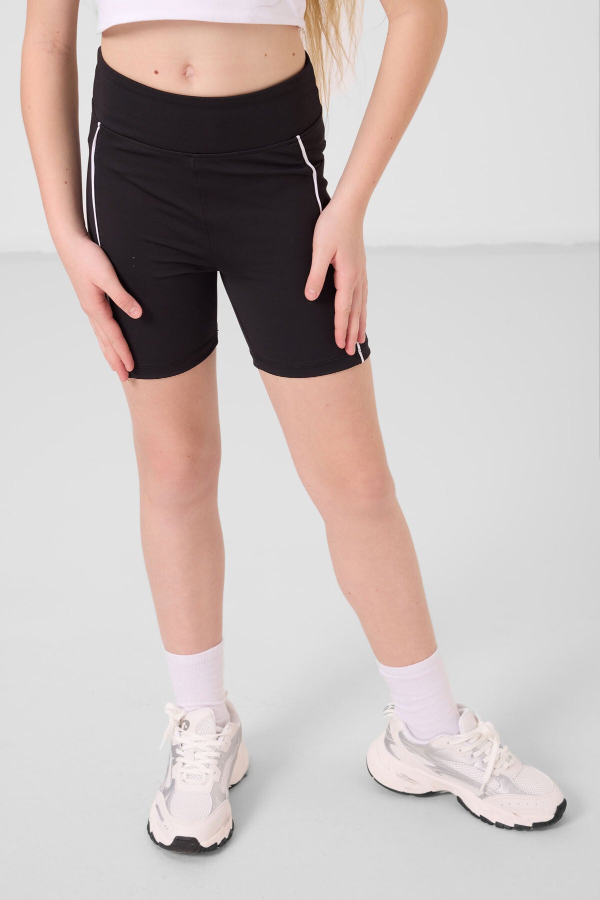 Black Flexible Standard Fit Basic Performance Tights- 75189