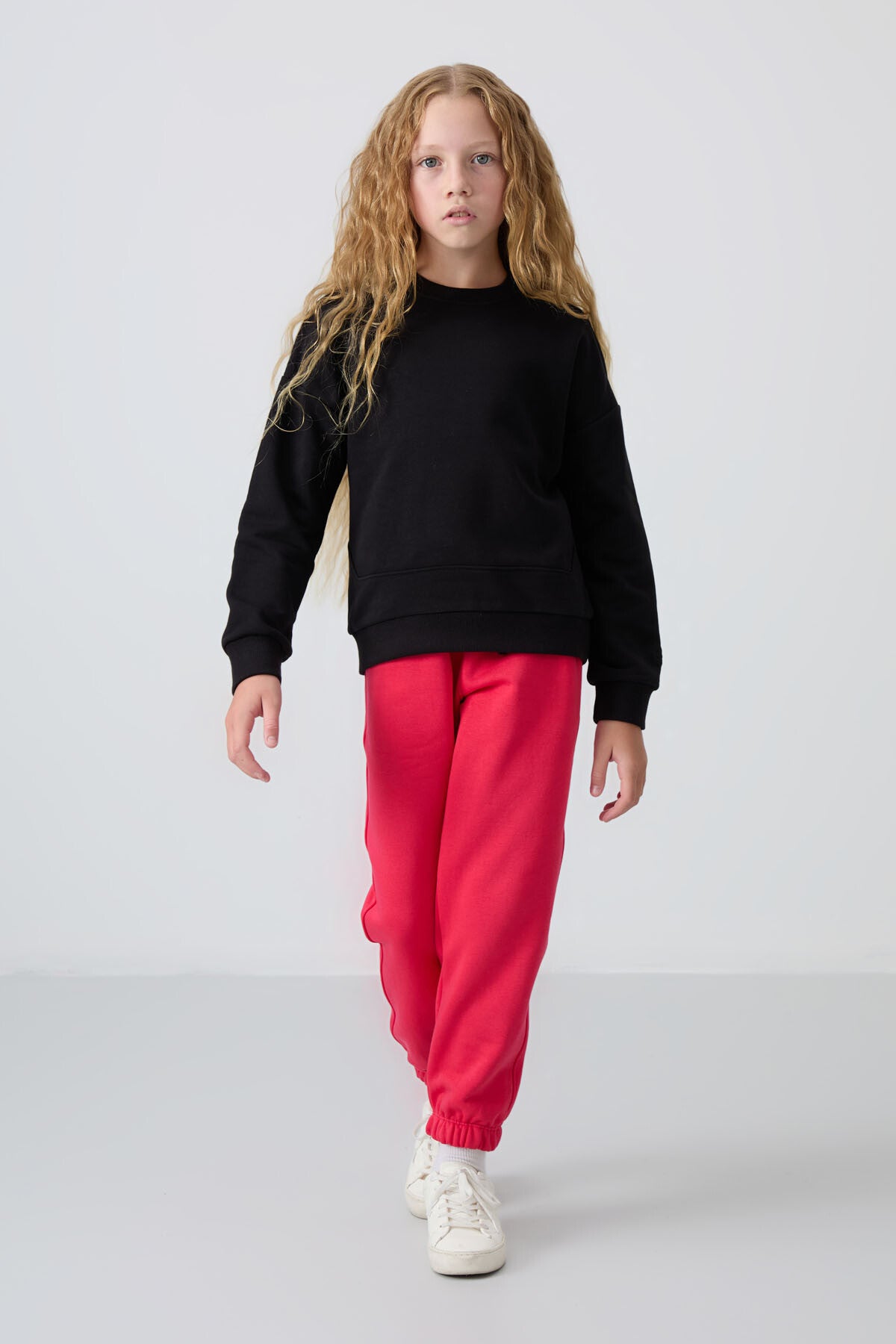Black Cotton Fleece-Lined Soft Textured Oversize Embroidered Girls' Sweatshirt - 75150