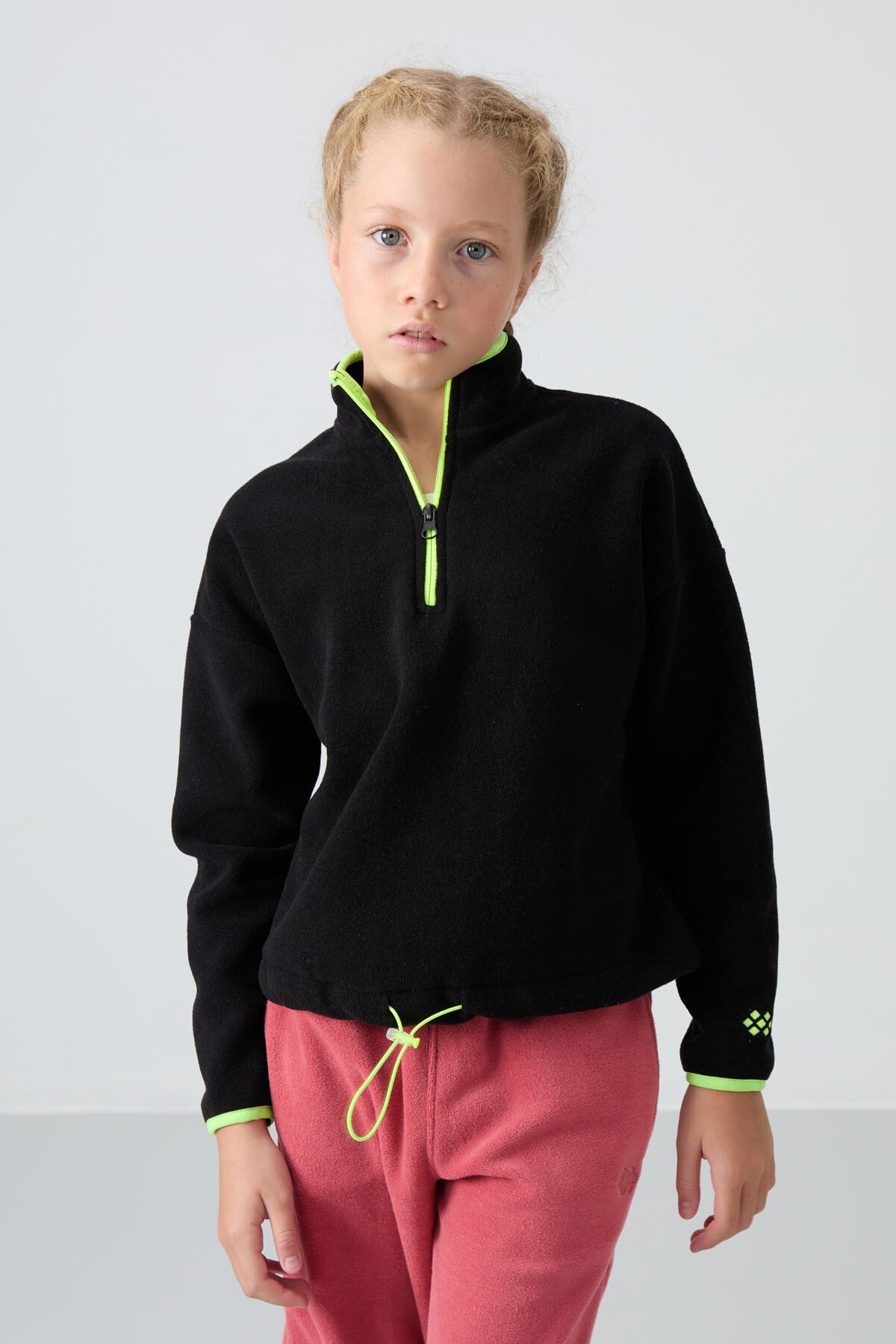 Black Thick Soft Textured Standard Fit Embroidered Fleece Girls' Sweatshirt - 75151