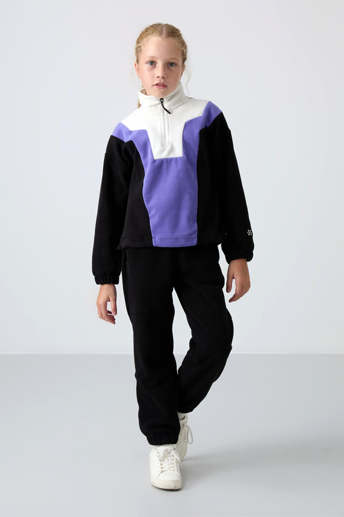 Black Thick Soft Textured Oversize Embroidered Fleece Girl's Sweatshirt - 75153