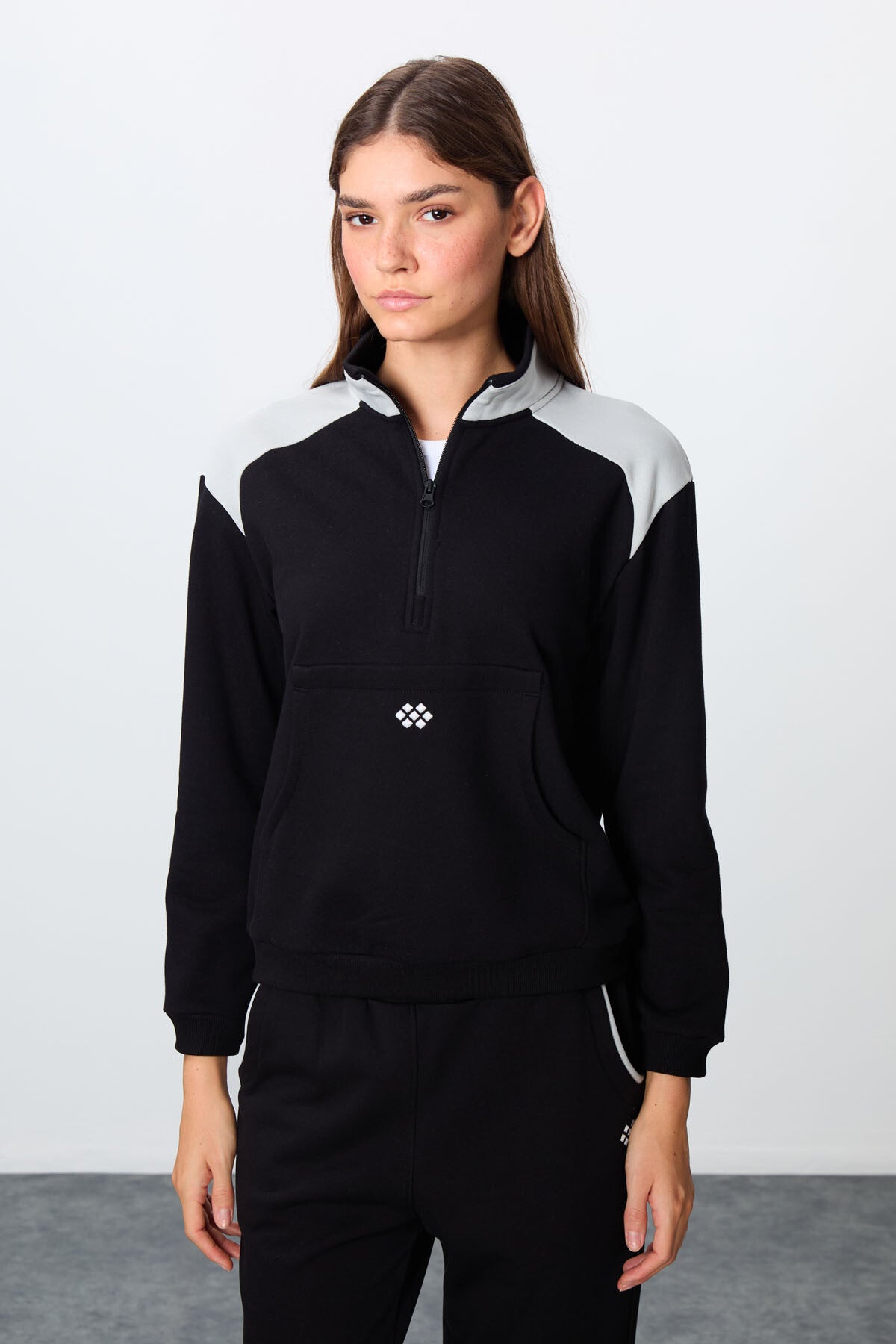 Black Compact Cotton Thick Smooth Textured Stand Collar Oversize Fit Women's Tracksuit Set - 95342