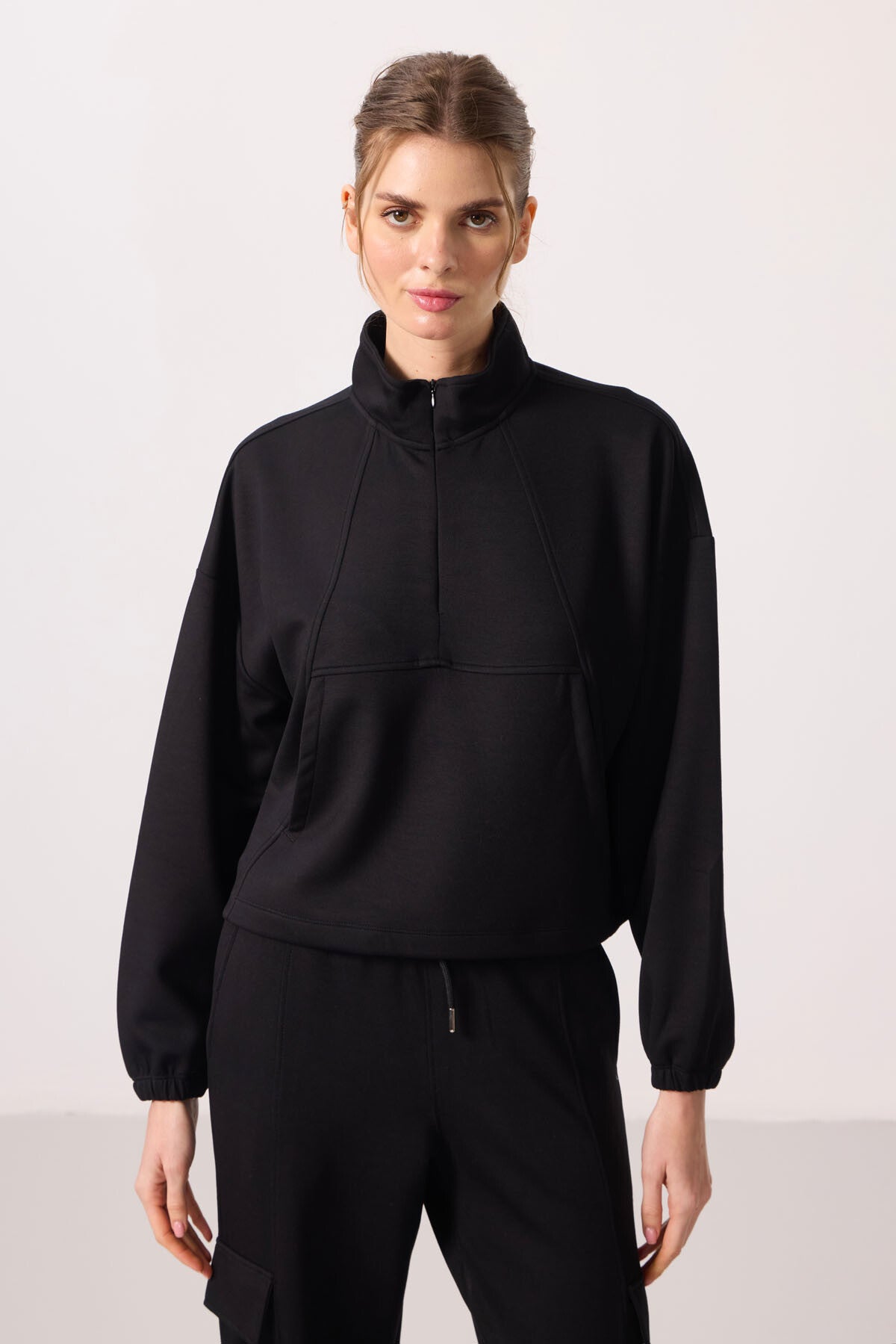 Black Soft Textured High Collar Hidden Zipper Oversize Women's Tracksuit Set - 95351