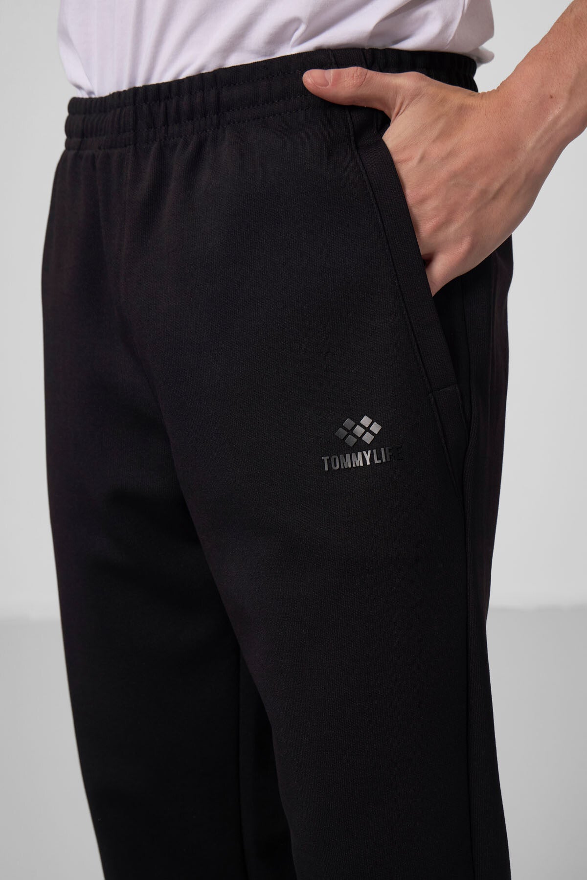 Black Textured Surface Comfortable Fit Men's Tracksuit Set - 85273