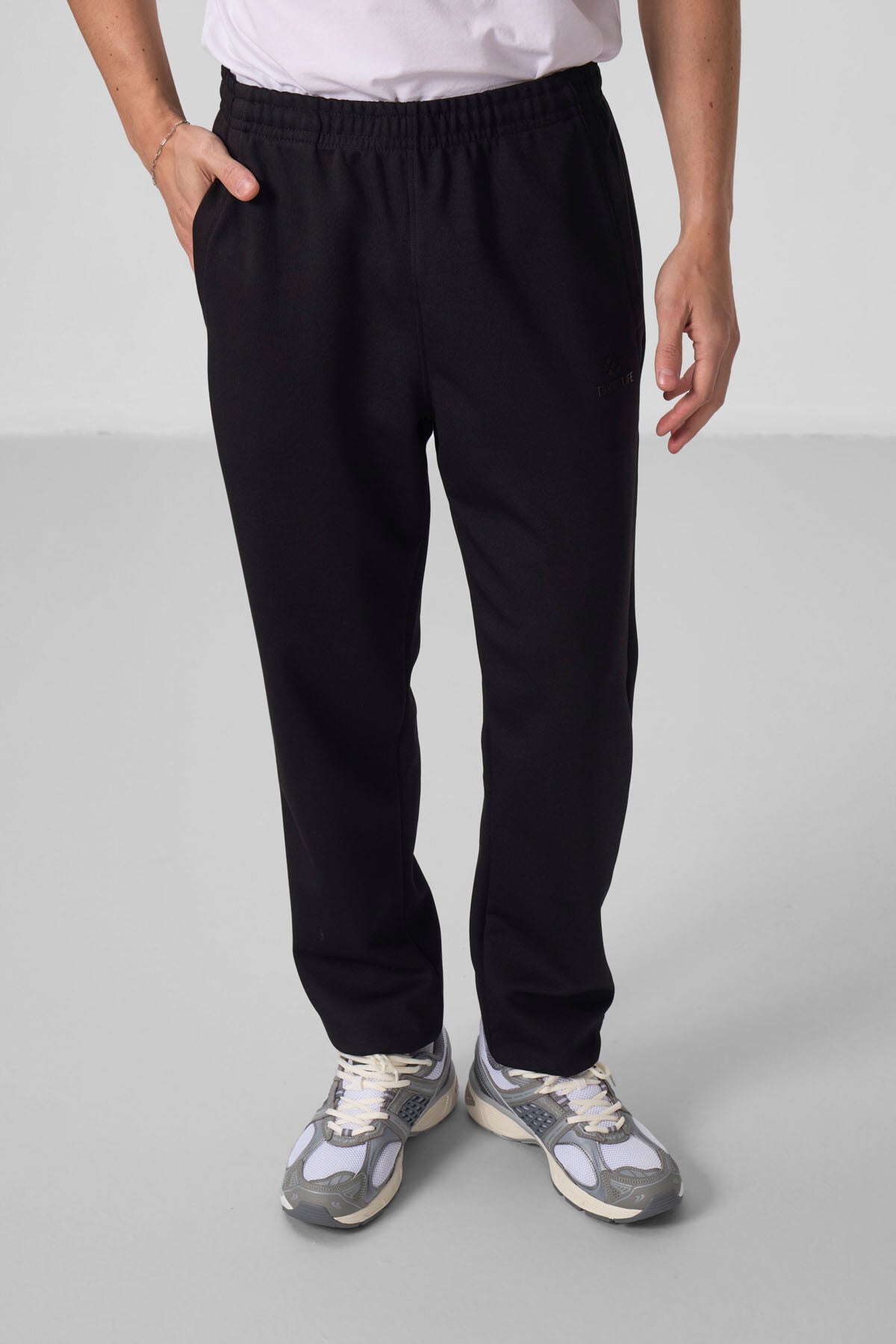 Black Textured Surface Comfortable Fit Men's Tracksuit Set - 85273
