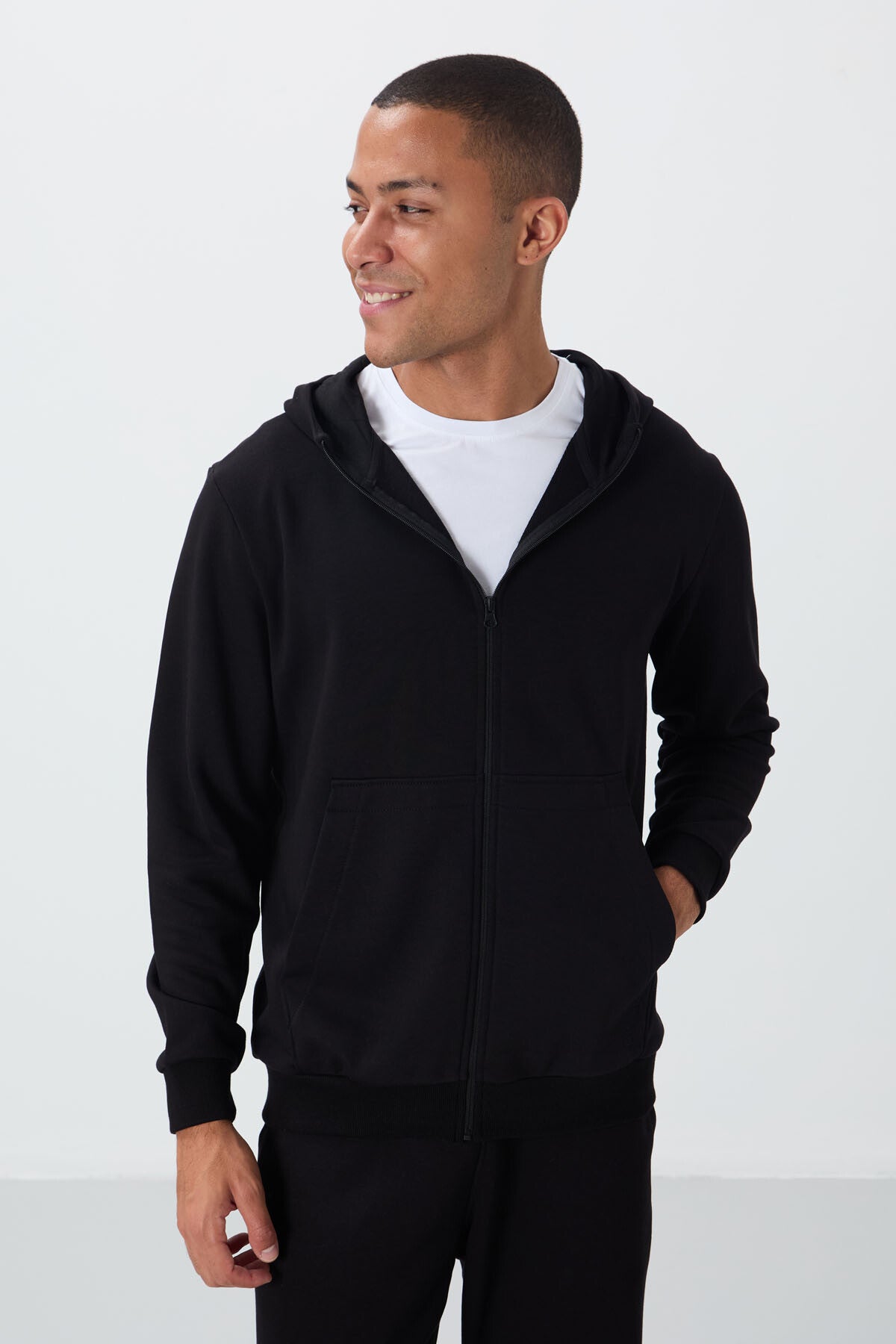 Black Compact Cotton Thick Smooth Textured Hooded Comfort Fit Men's Tracksuit Set - 85262