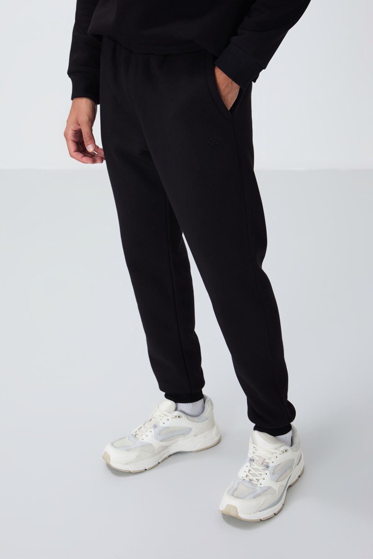 Black Cotton Thick Fleece-Lined Soft Textured Comfort Fit Embroidered Men's Tracksuit Set -85265