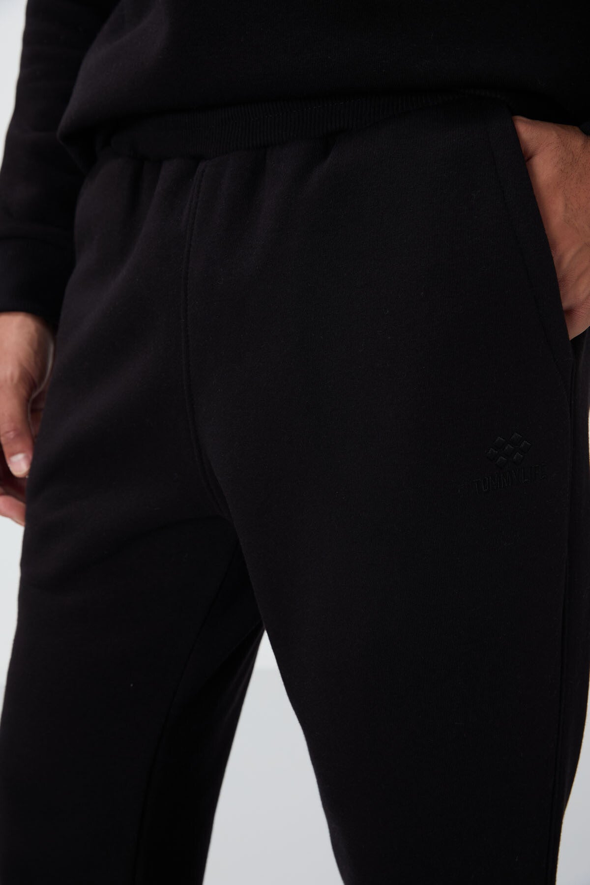 Black Cotton Thick Fleece-Lined Soft Textured Comfort Fit Embroidered Men's Tracksuit Set -85265