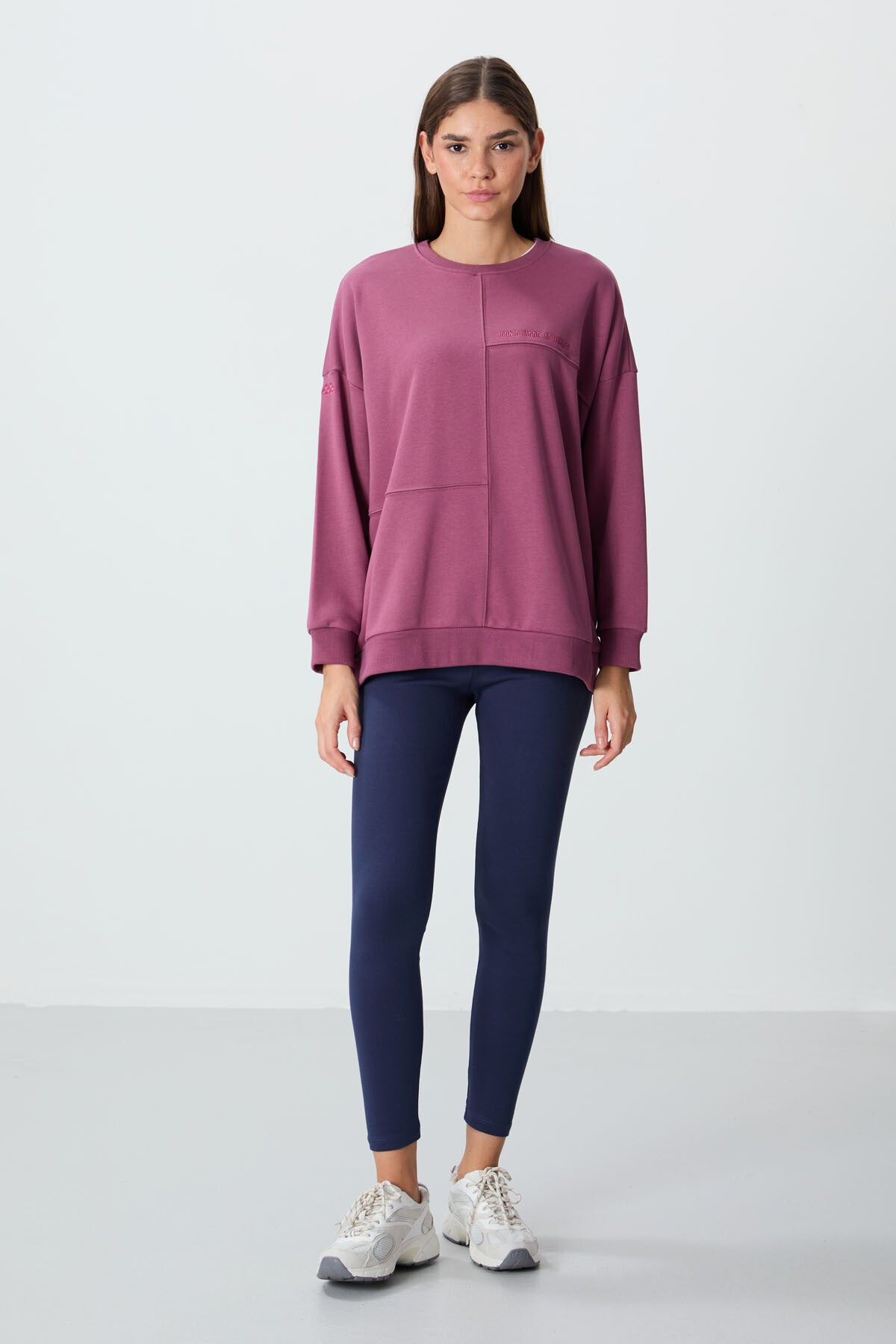Soft Cherry Compact Cotton Thick Smooth Textured O Collar Oversize Fit Women's Sweatshirt - 97288