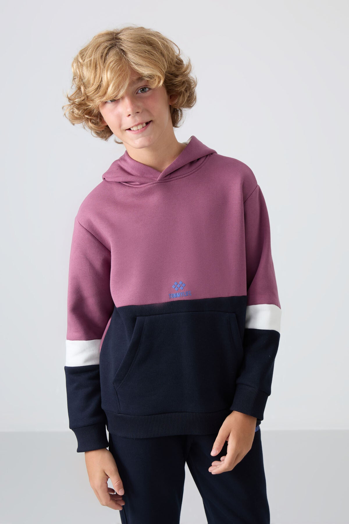 Soft Cherry-Navy Blue Cotton Thick Fleece-Lined Soft Textured Standard Fit Embroidered Boys' Tracksuit Set - 11255