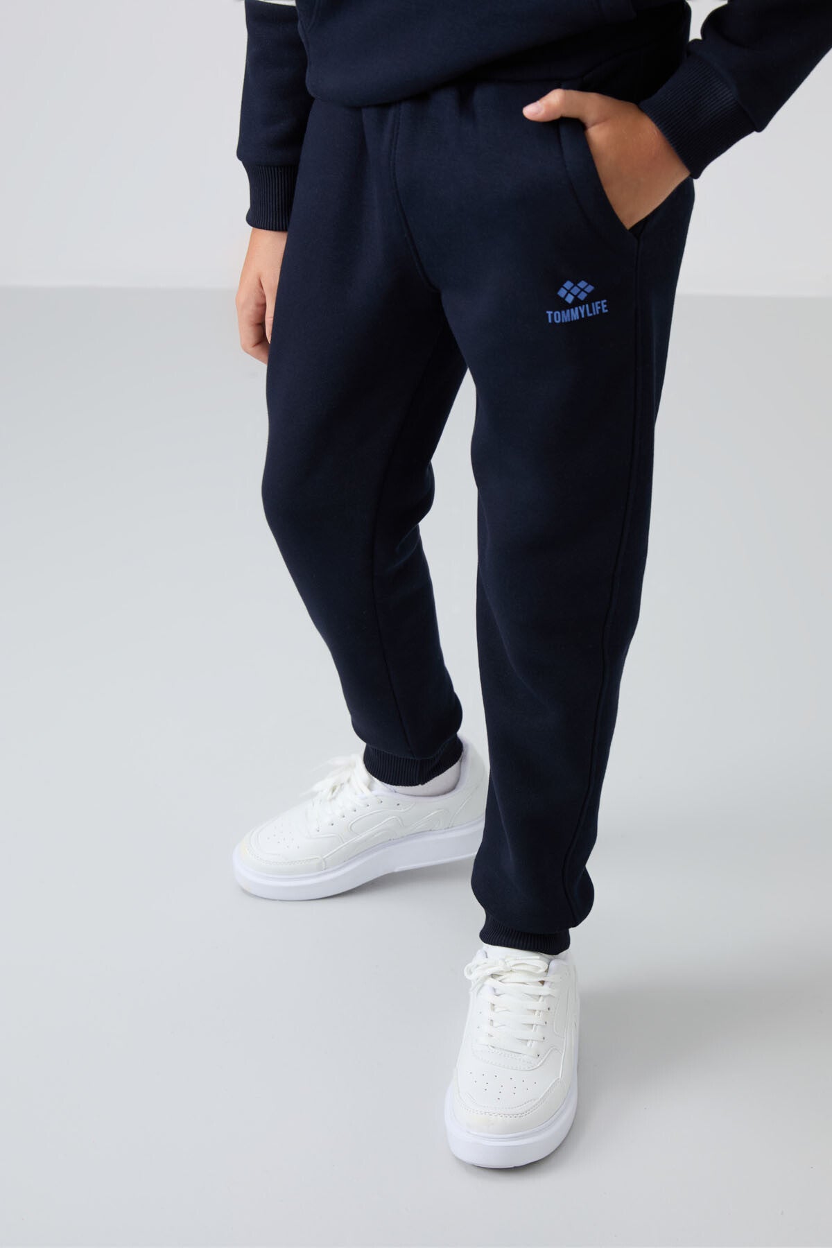 Soft Cherry-Navy Blue Cotton Thick Fleece-Lined Soft Textured Standard Fit Embroidered Boys' Tracksuit Set - 11255
