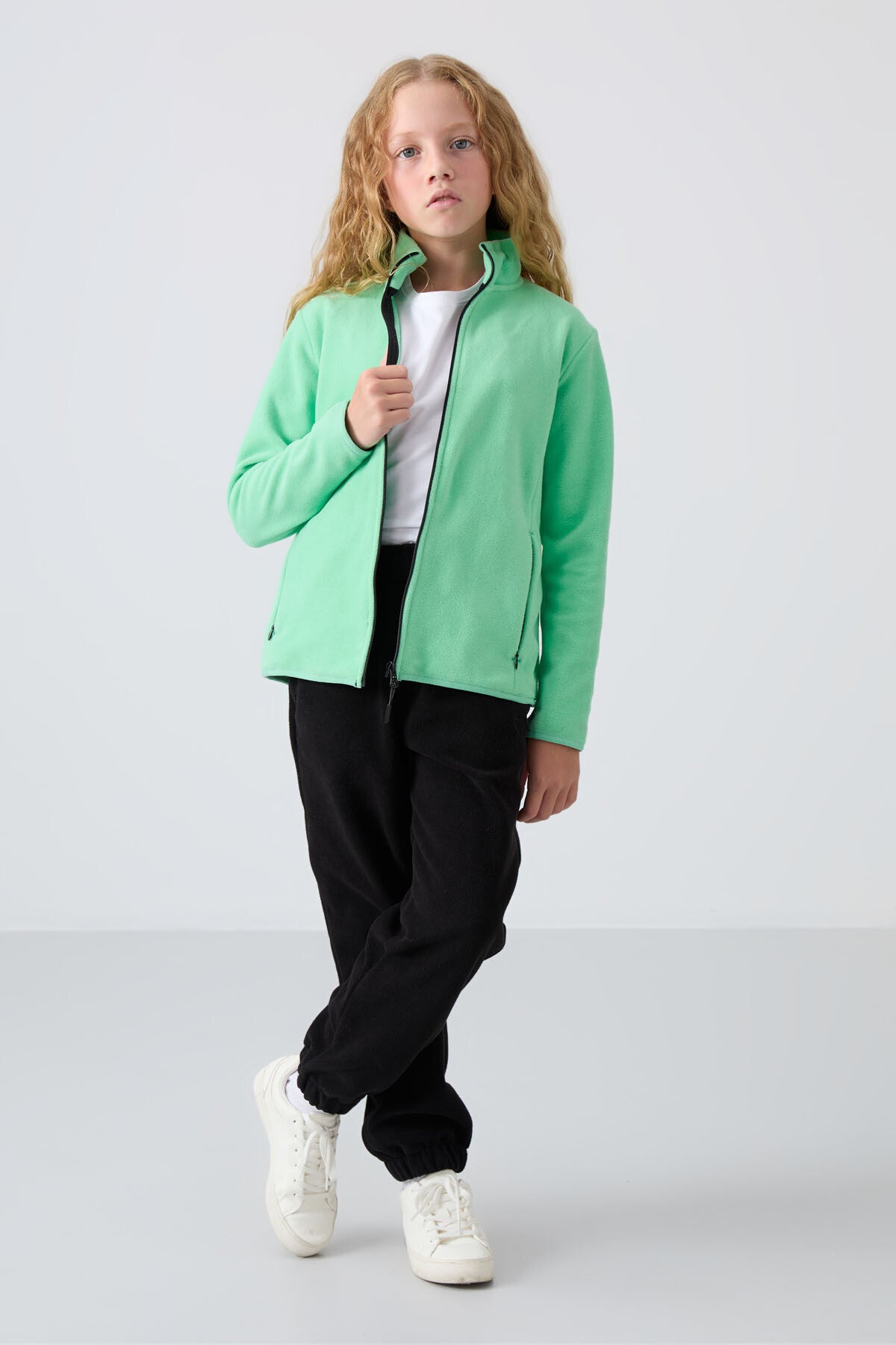 Forest Green Thick Soft Textured Standard Fit Embroidered Fleece Girls' Sweatshirt - 75154