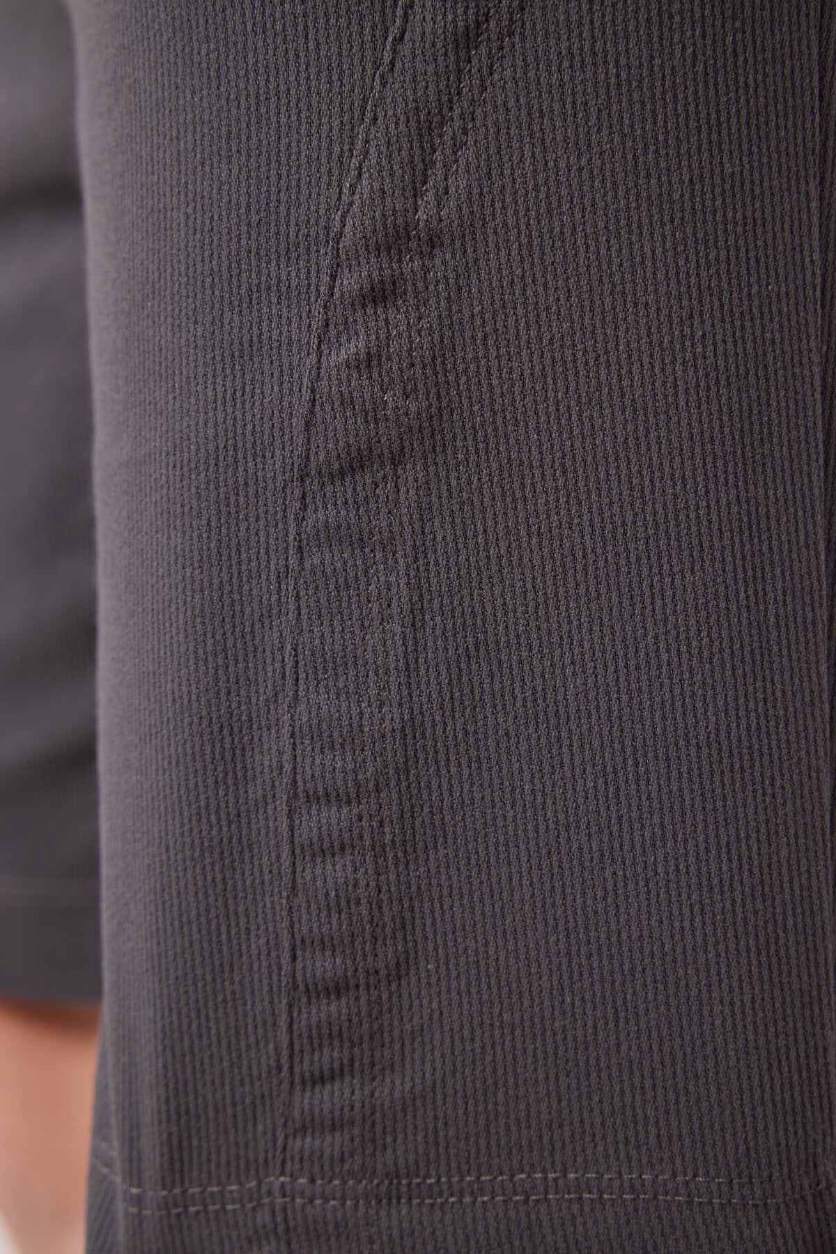 Stone-Anthracite Cotton Oversize Fit Weaving Lightweight Flexible Chino Shorts Set - 11276