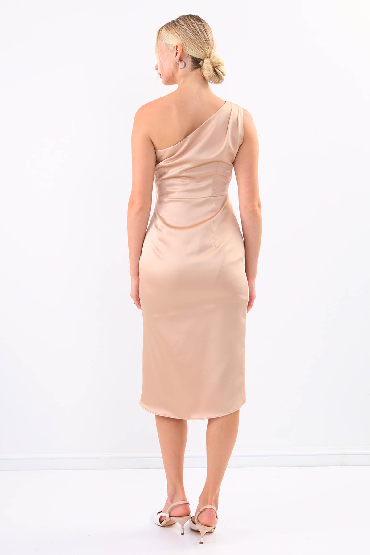 ONE SHOULDER SATIN DRESS