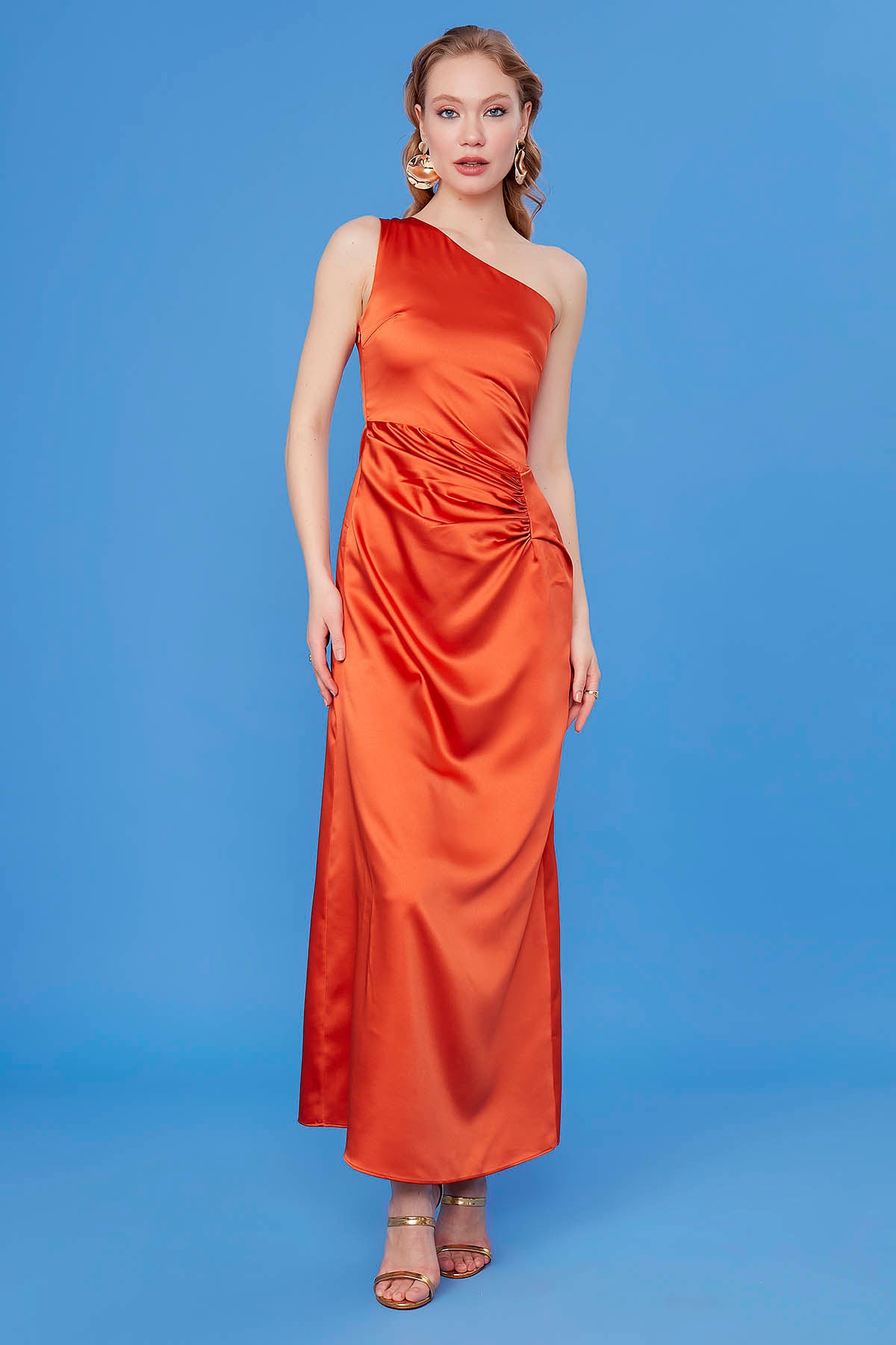 ONE SHOULDER SATIN MAXI DRESS