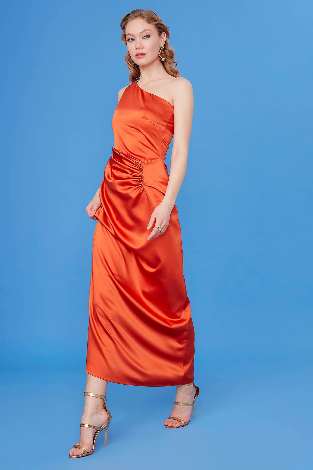 ONE SHOULDER SATIN MAXI DRESS