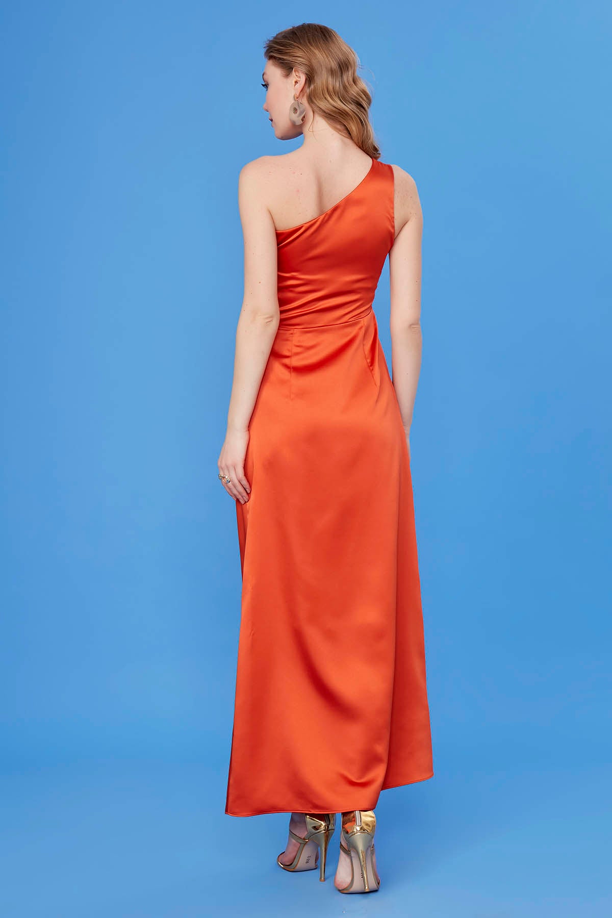 ONE SHOULDER SATIN MAXI DRESS