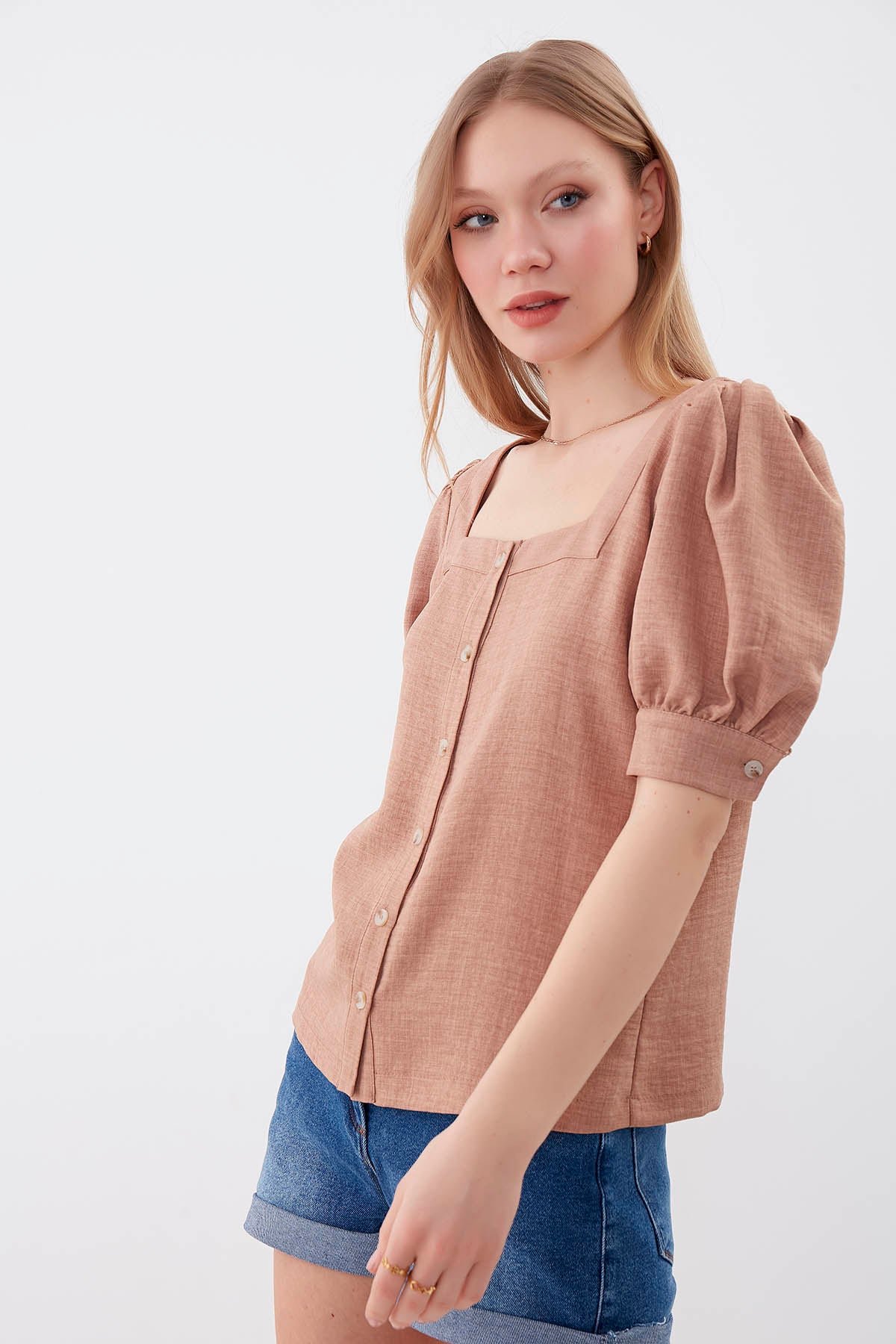 U-COLLAR LOOSE SLEEVE BUTTON BLOUSE
