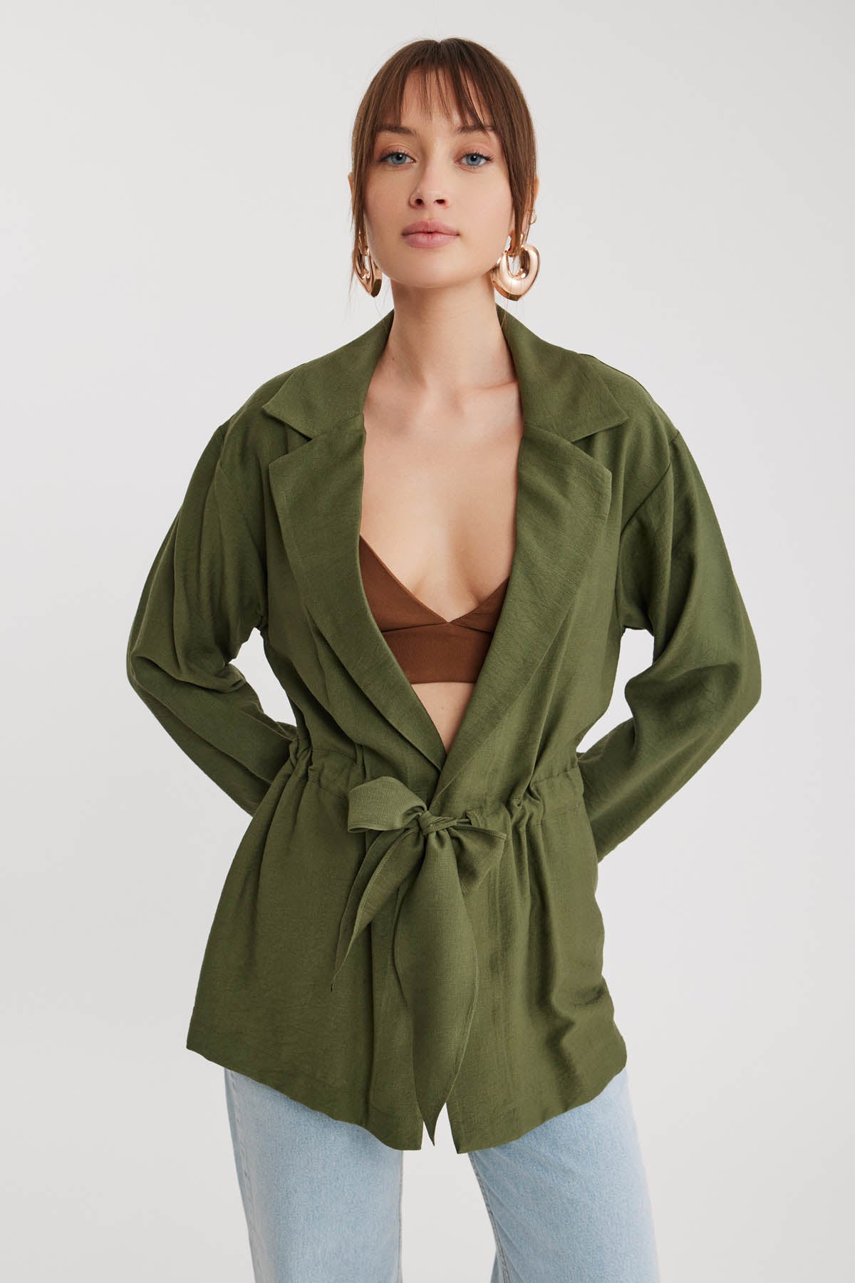 LONG COLLAR DETAILED WAIST-TIE JACKET