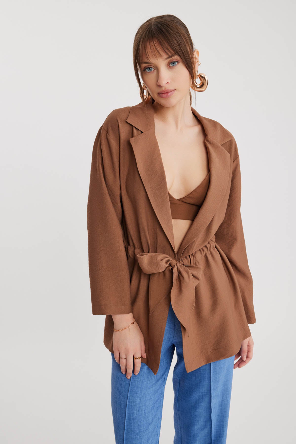LONG COLLAR DETAILED WAIST-TIE JACKET